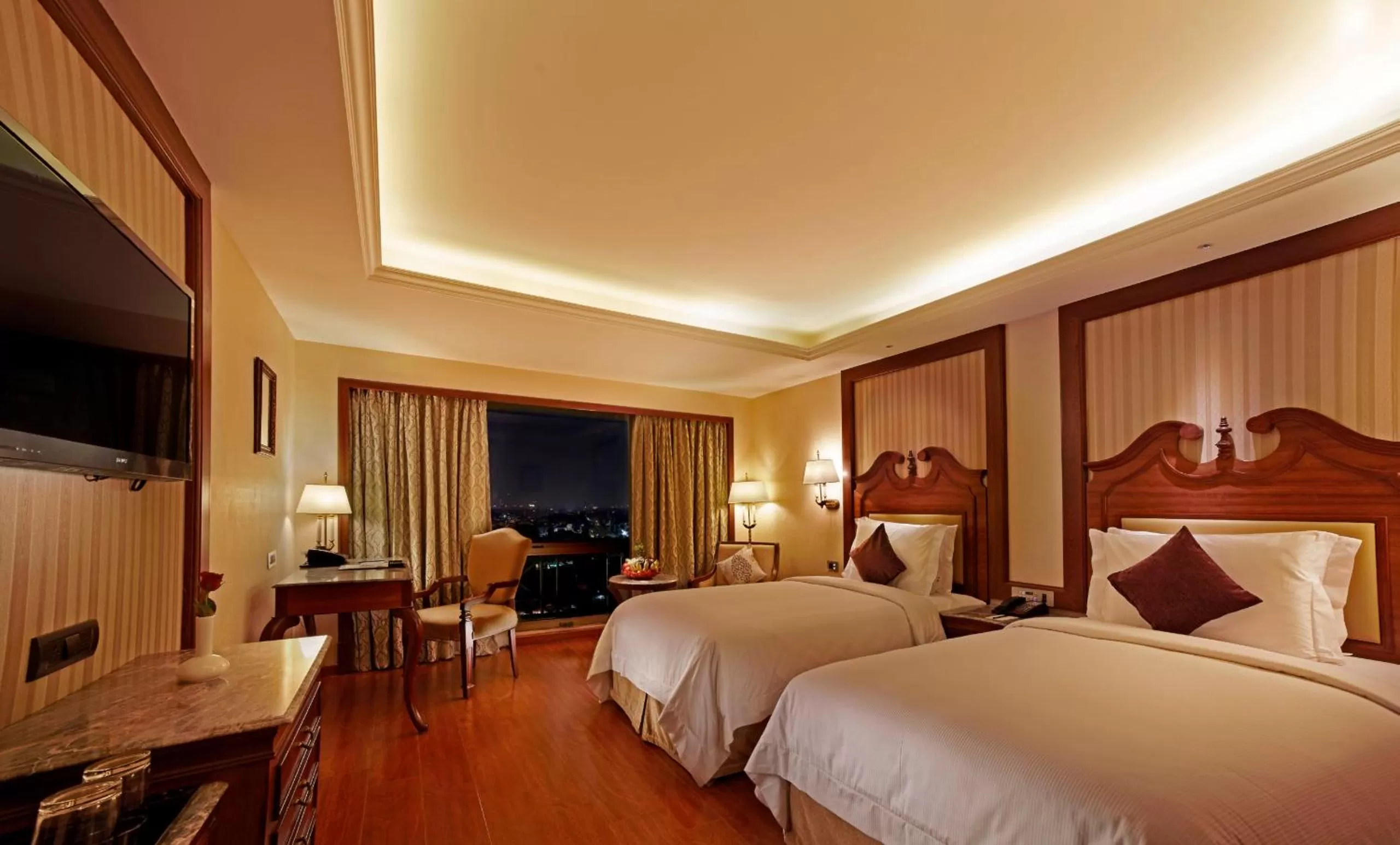 Photo of the whole room, Bed in Hablis Chennai