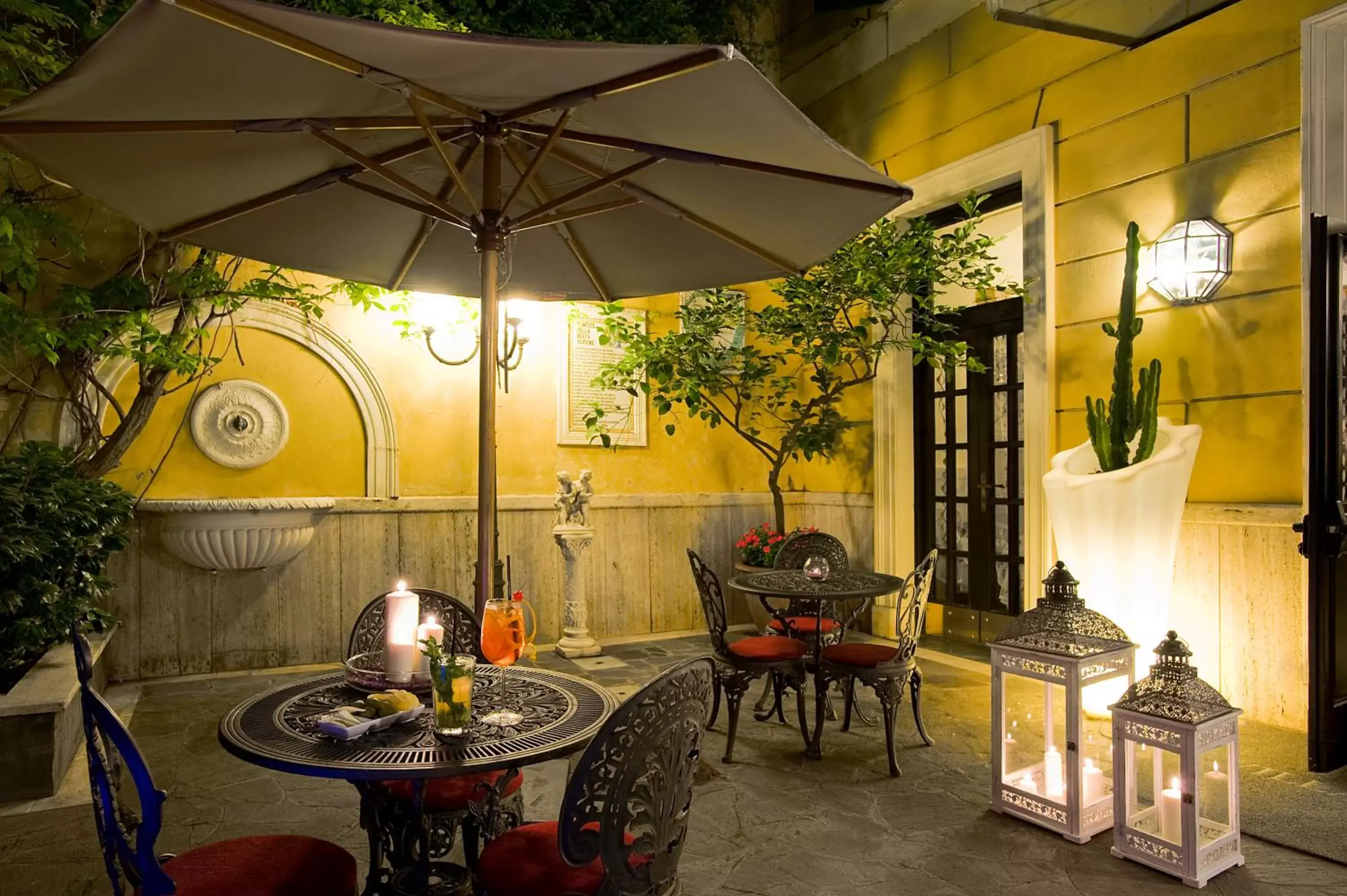 Lounge or bar, Restaurant/Places to Eat in Hotel Villa San Lorenzo Maria