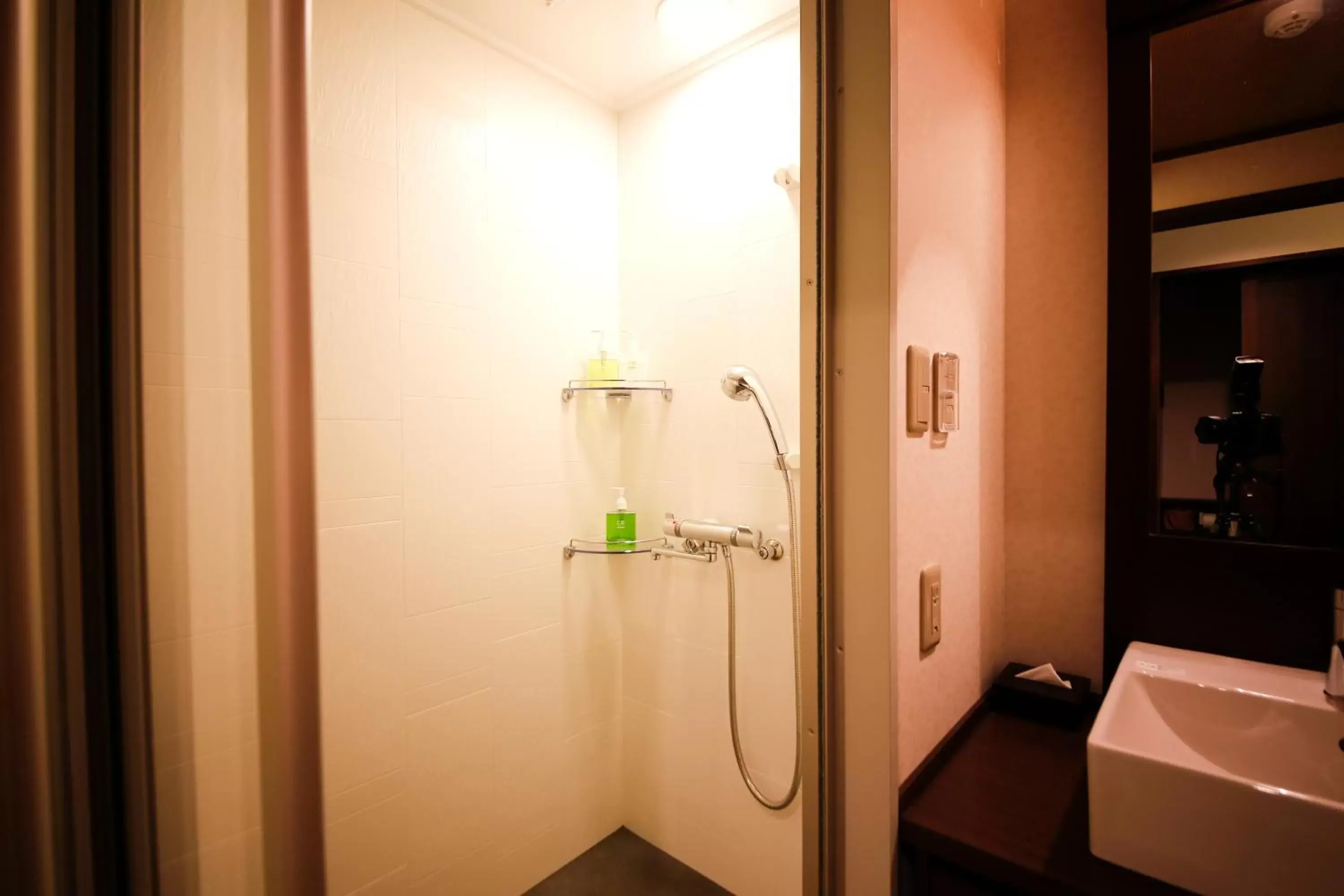 Shower, Bathroom in Kadensho, Arashiyama Onsen, Kyoto - Kyoritsu Resort
