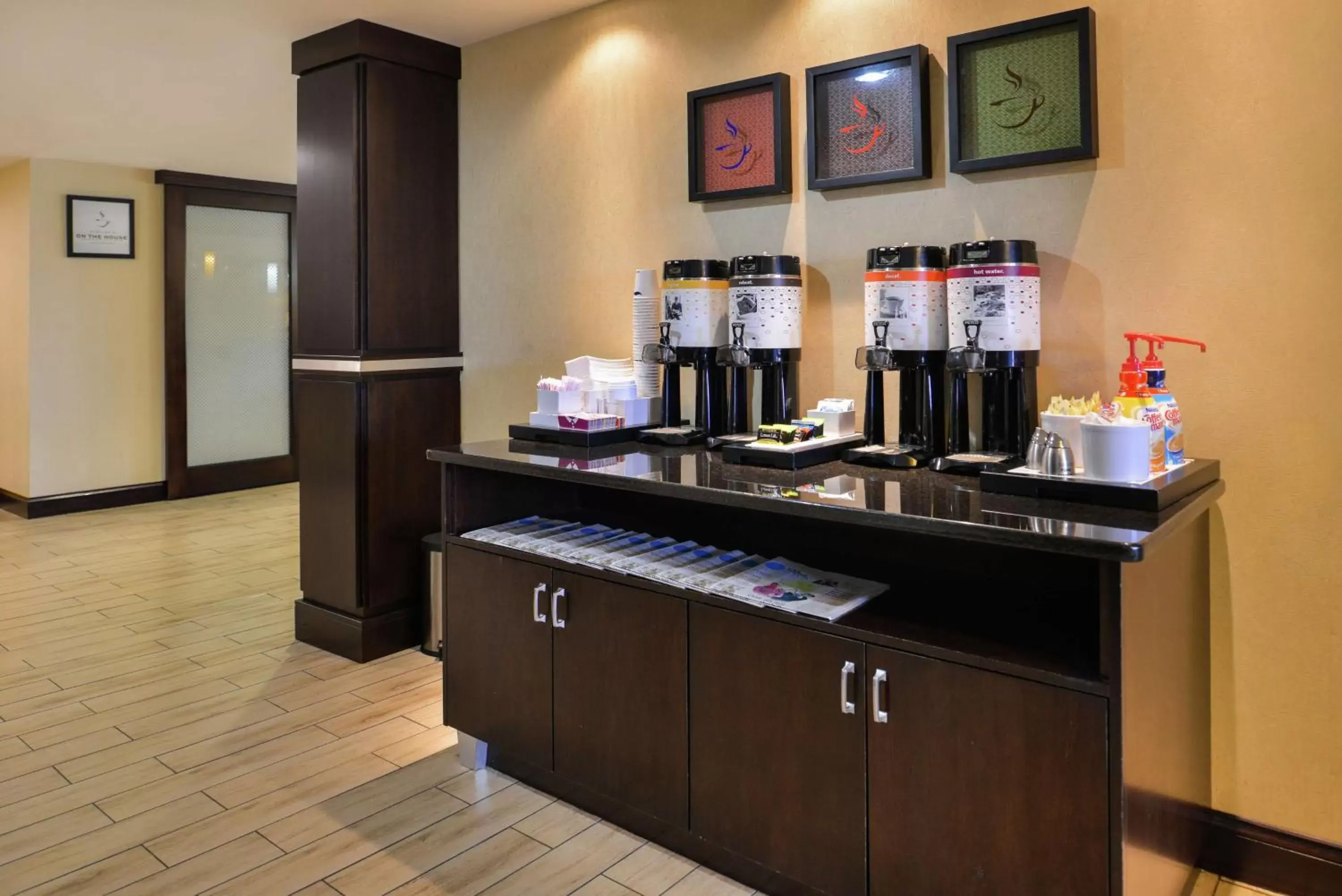 Coffee/tea facilities in Hampton Inn Raleigh Clayton I-40 Garner