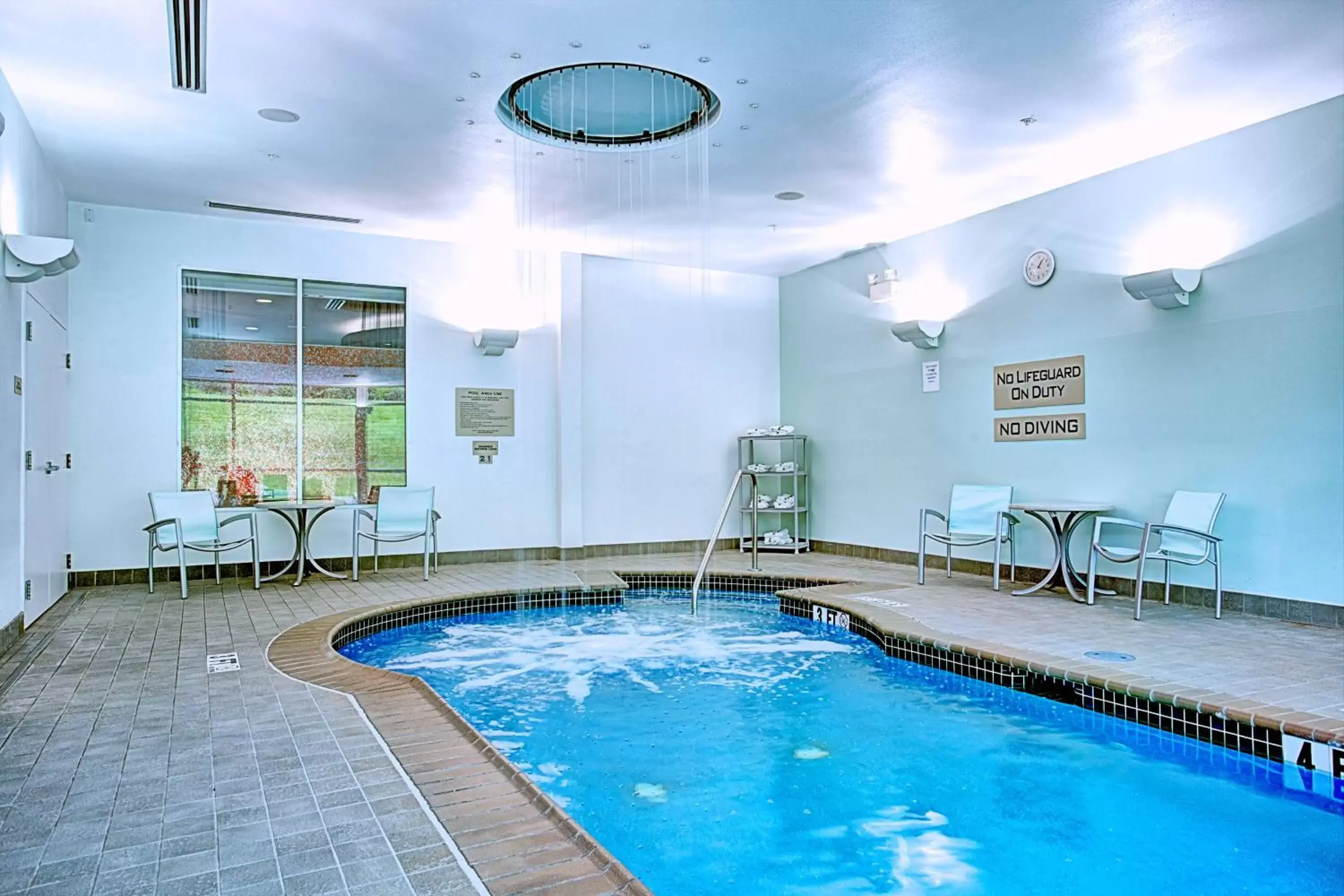 Swimming Pool in SpringHill Suites Harrisburg Hershey
