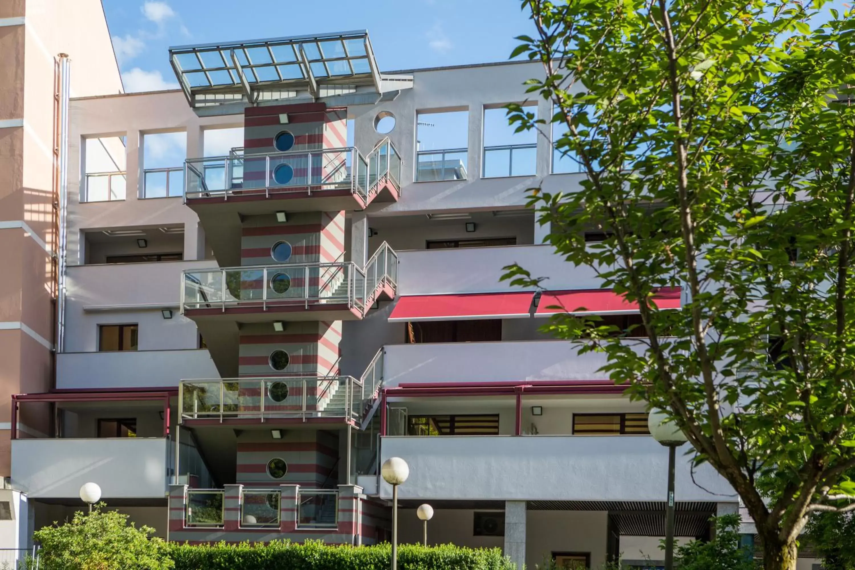 Facade/entrance, Property Building in Piazzi House