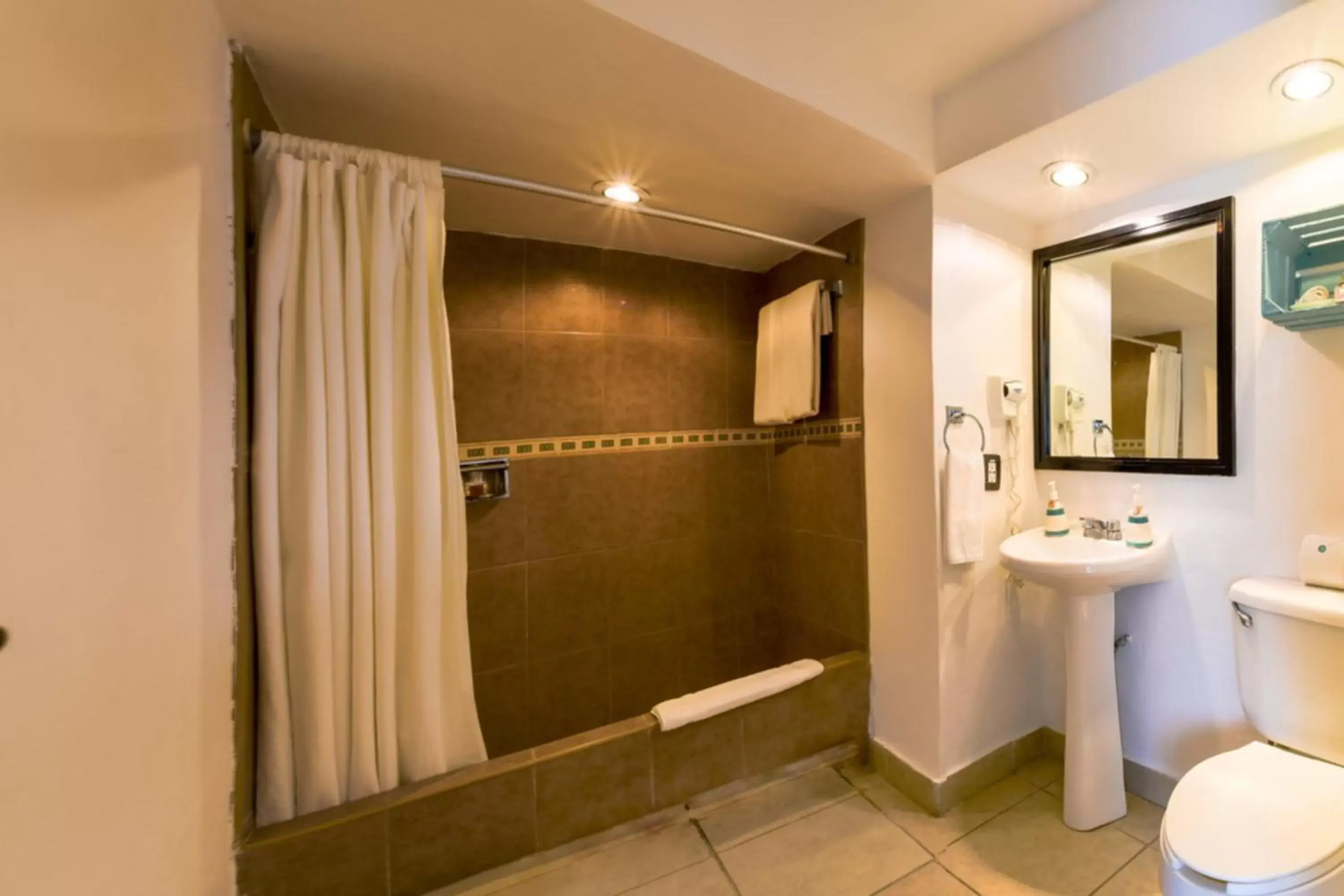 Bathroom in Hotel B Cozumel