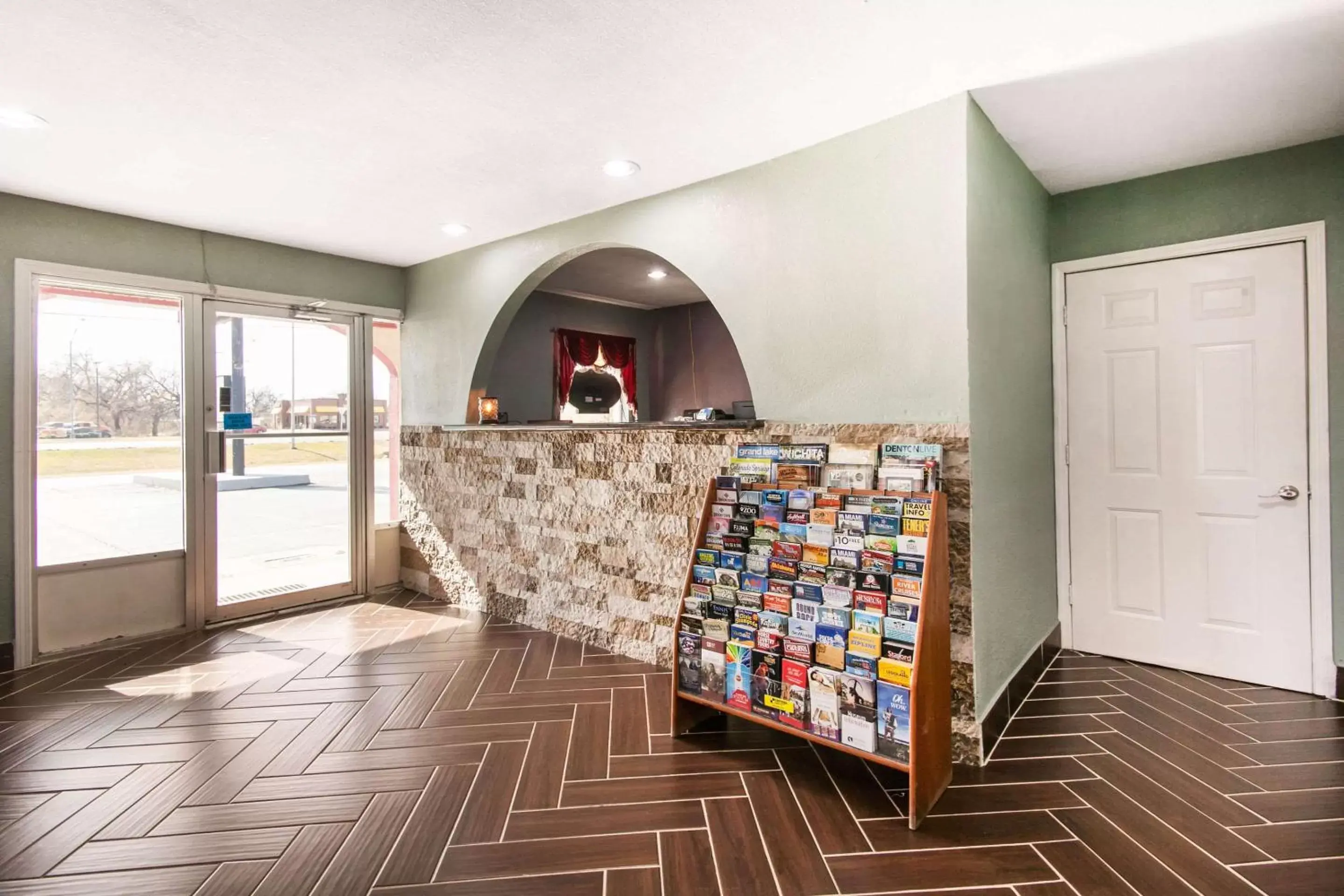 Lobby or reception in Rodeway Inn - Pauls Valley