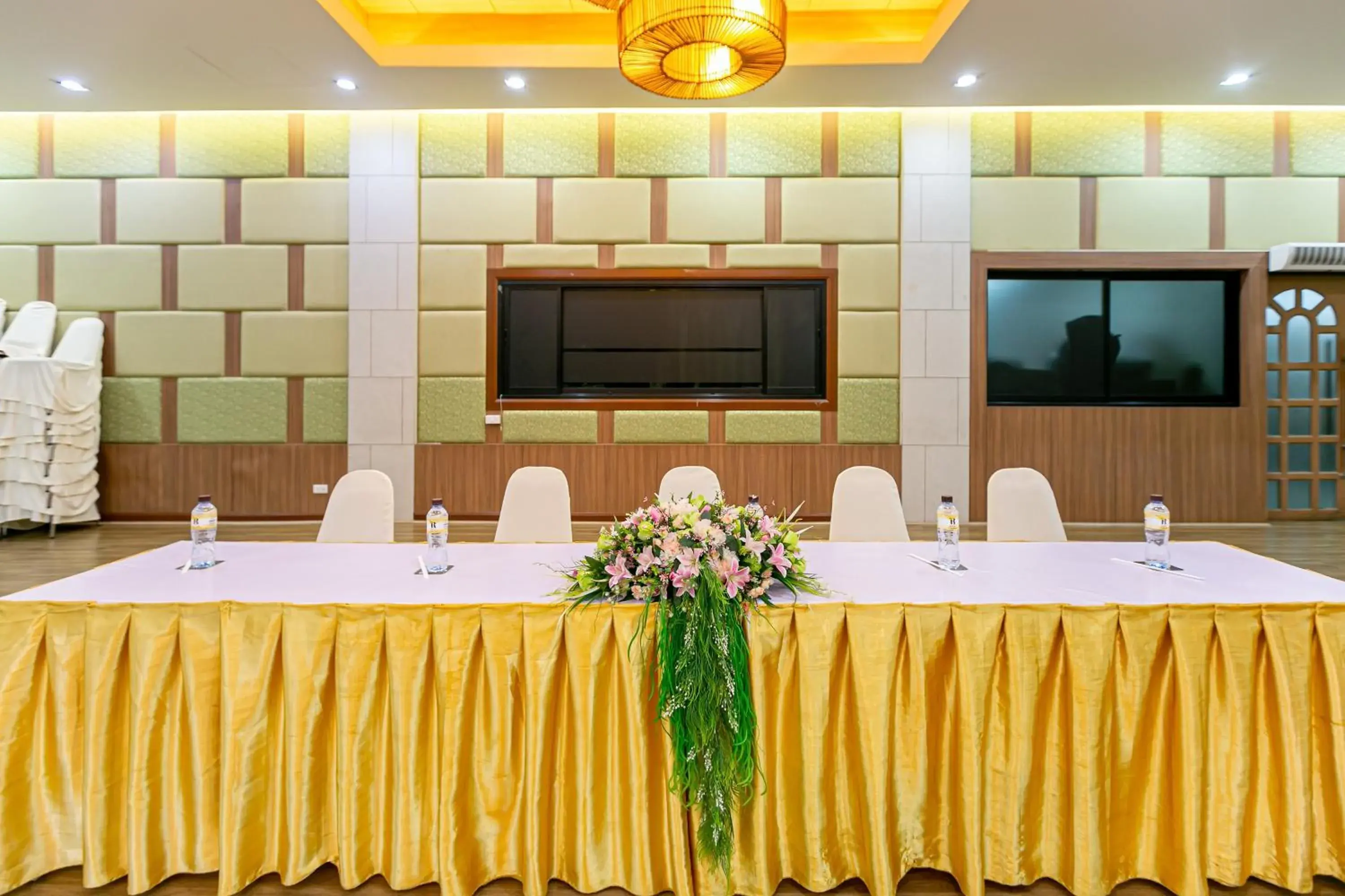 Banquet/Function facilities in Grand Ratchapruek Hotel