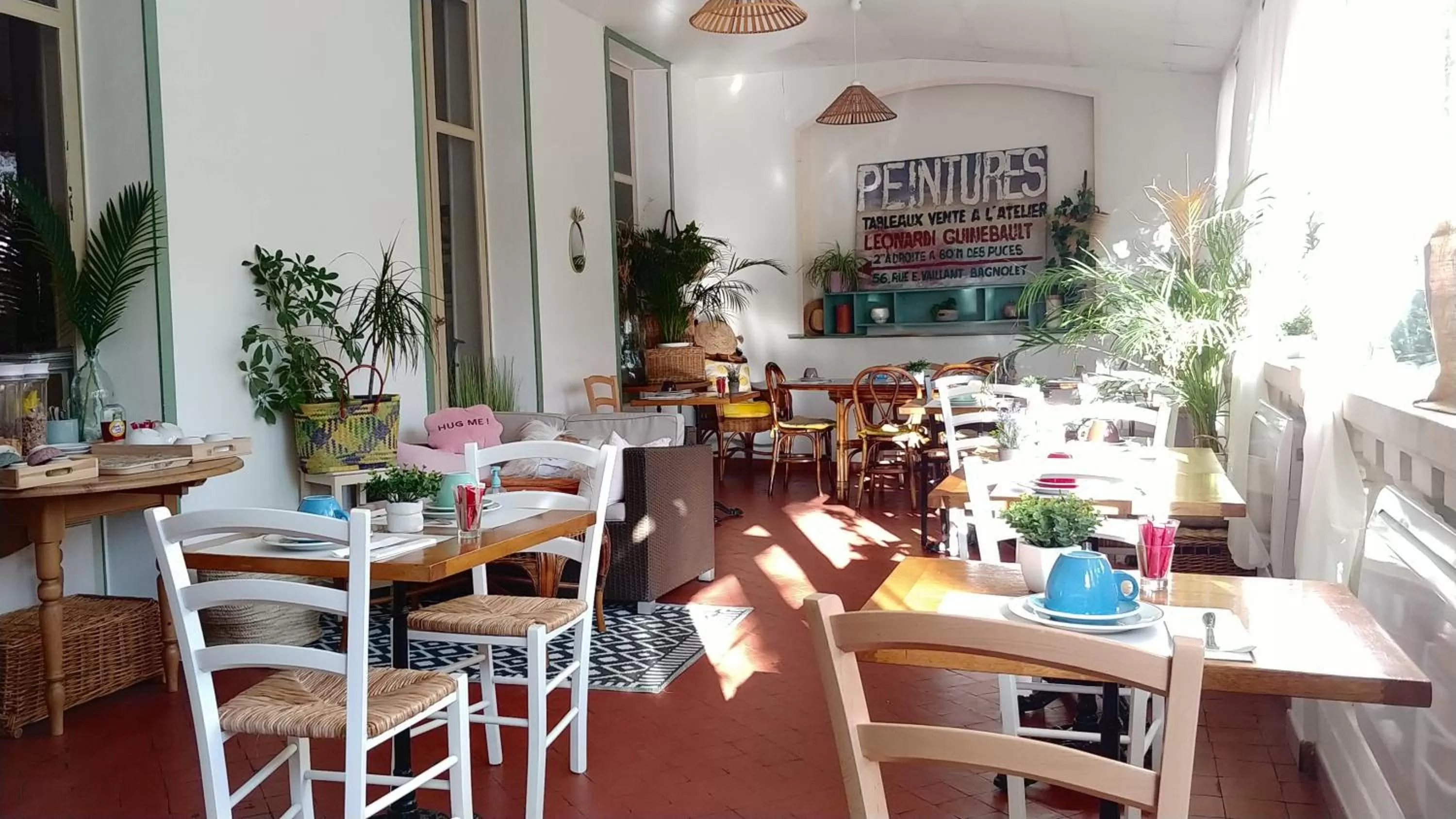 Breakfast in Hôtel Le Victoria