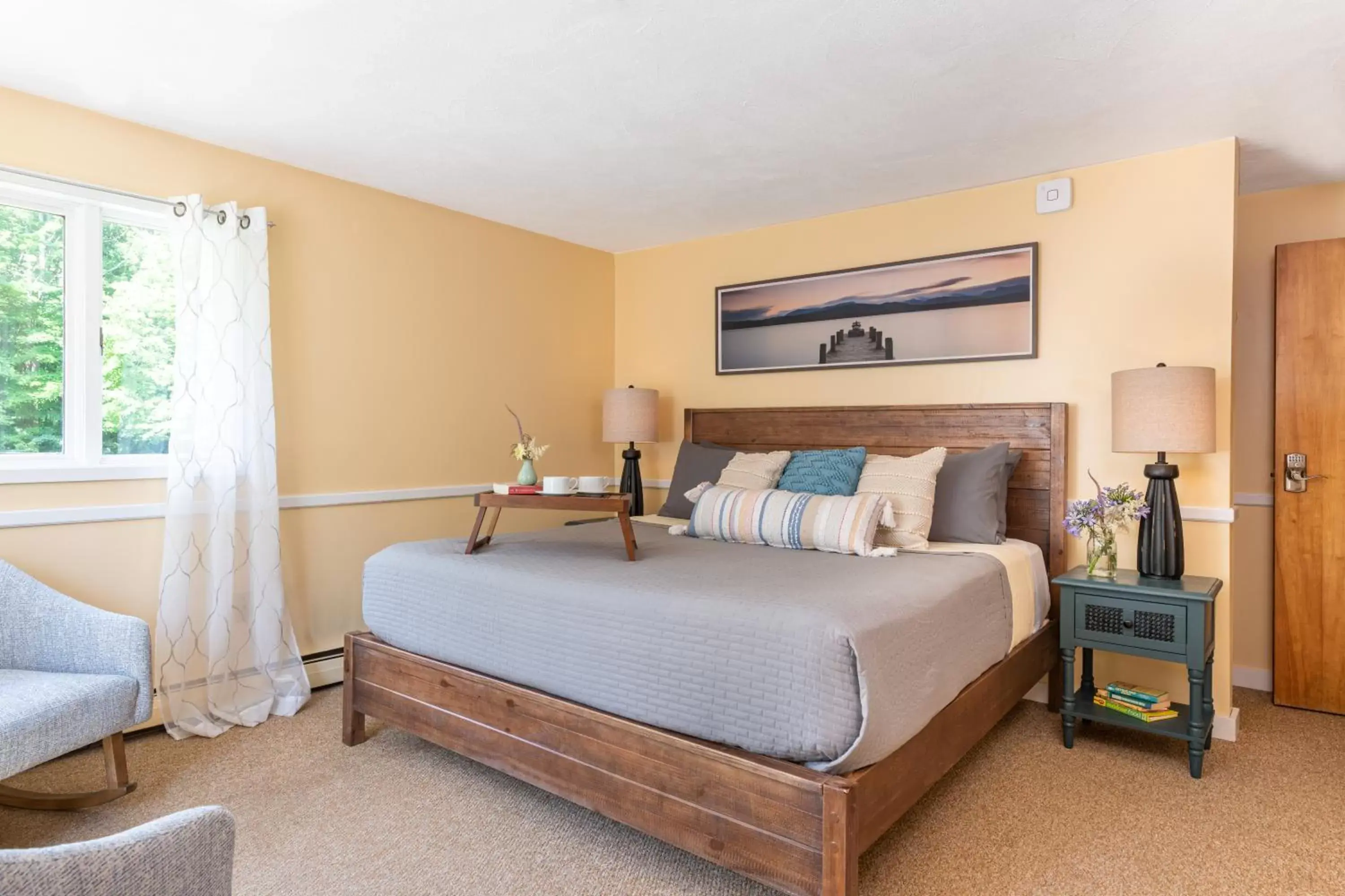 Bedroom, Bed in White Horse Lodge