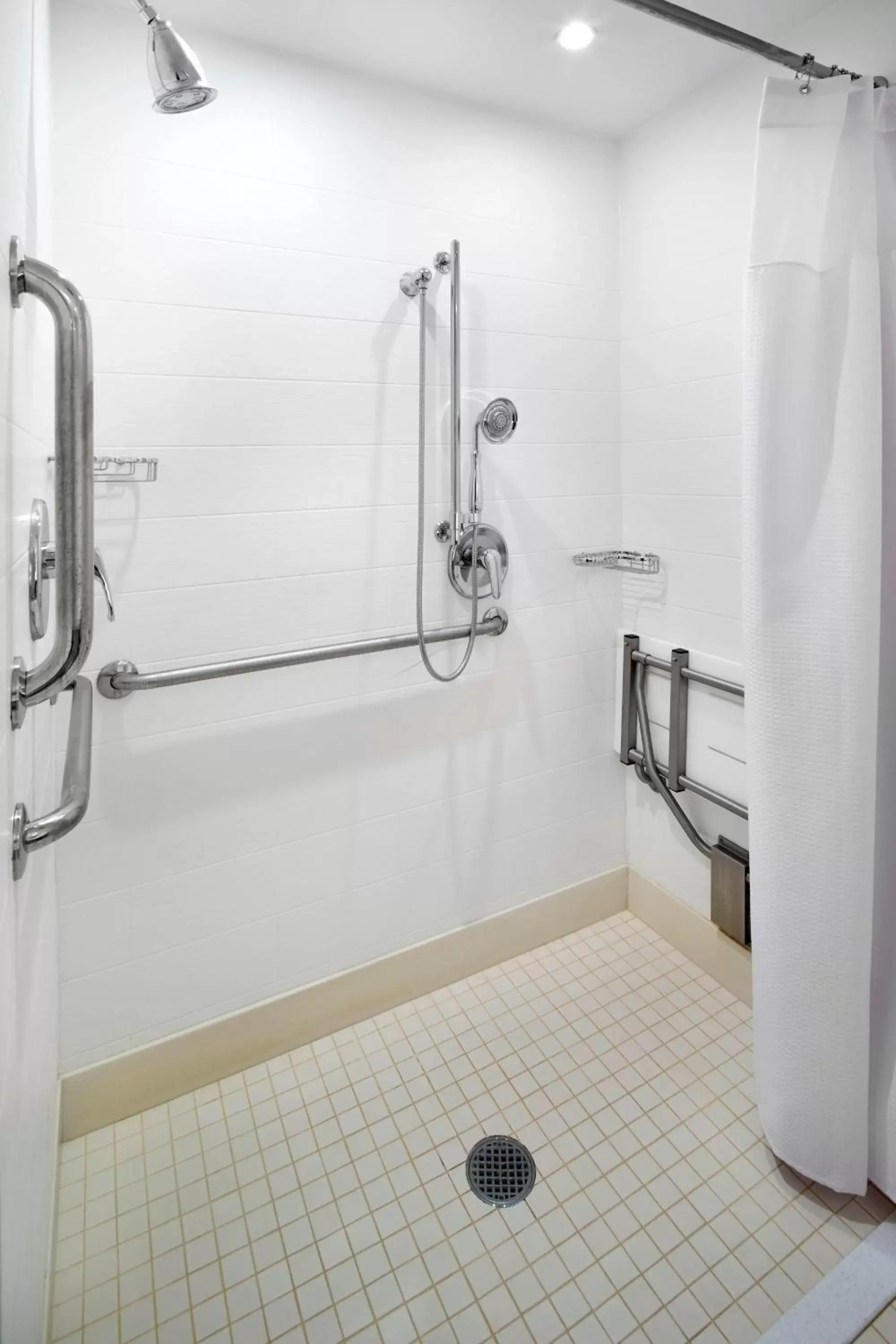 Bathroom in SpringHill Suites by Marriott Pittsburgh Bakery Square