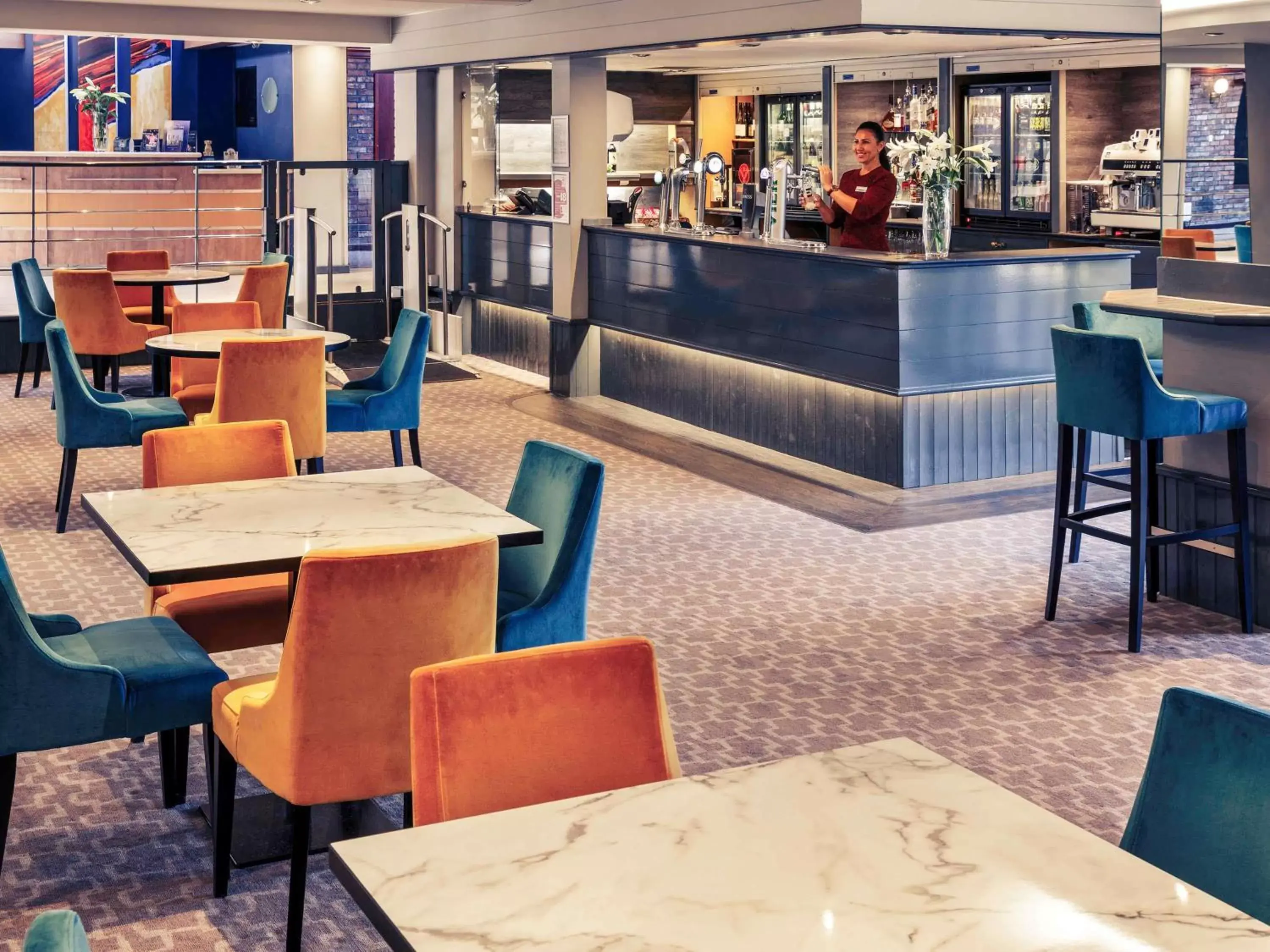 Lounge or bar, Restaurant/Places to Eat in Mercure Bolton Georgian House Hotel