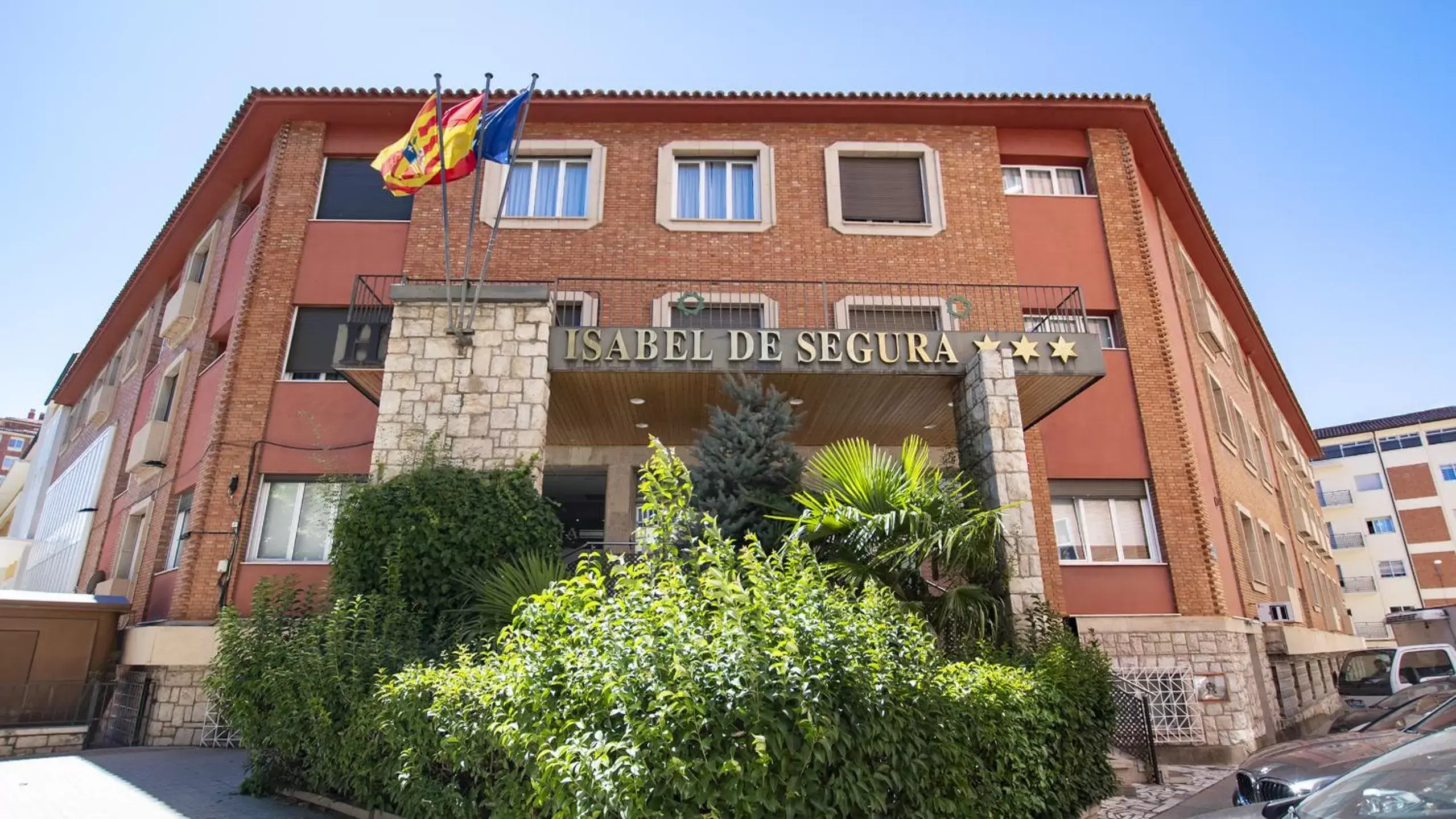 Facade/entrance, Property Building in Hotel Isabel de Segura