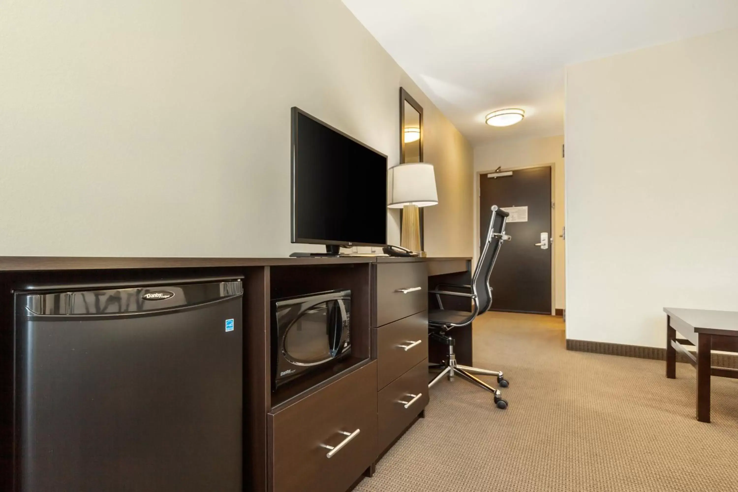 King Suite - Accessible/Non-Smoking in Sleep Inn & Suites Devils Lake King Suite - Accessible/Non-Smoking in Sleep Inn & Suites Devils Lake