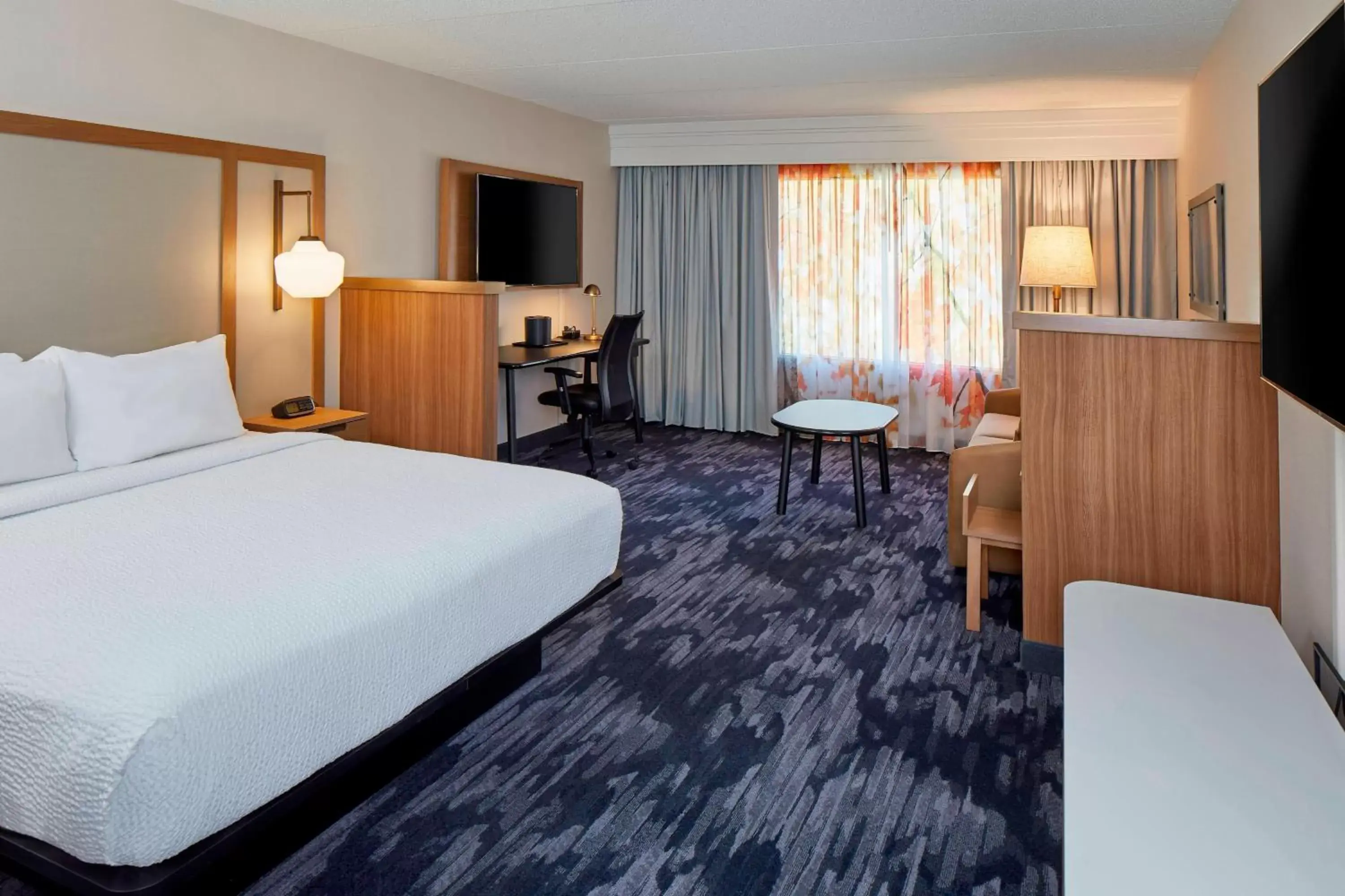 Bedroom in Fairfield Inn & Suites by Marriott Albany Airport