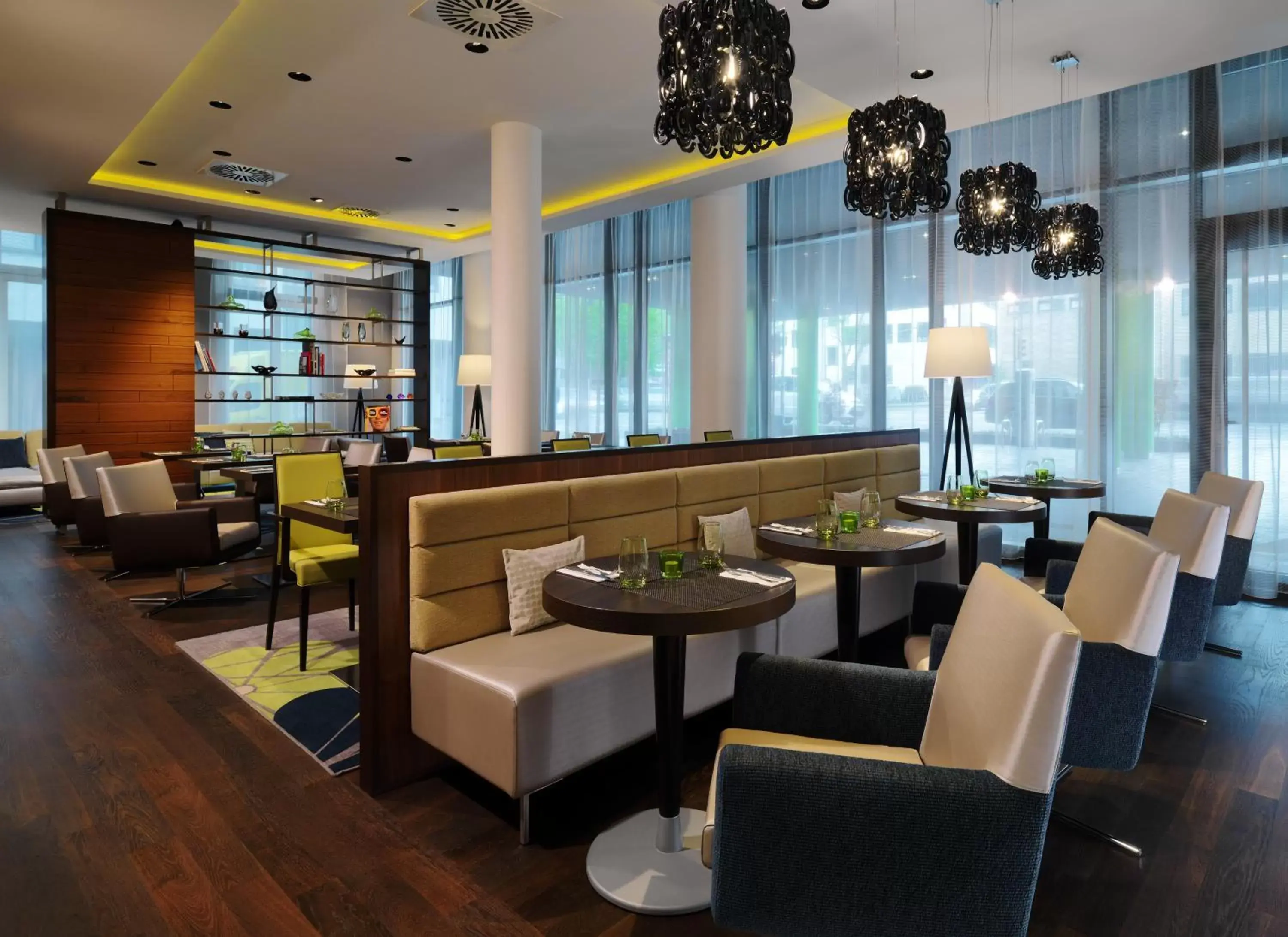 Restaurant/Places to Eat in Courtyard by Marriott Cologne