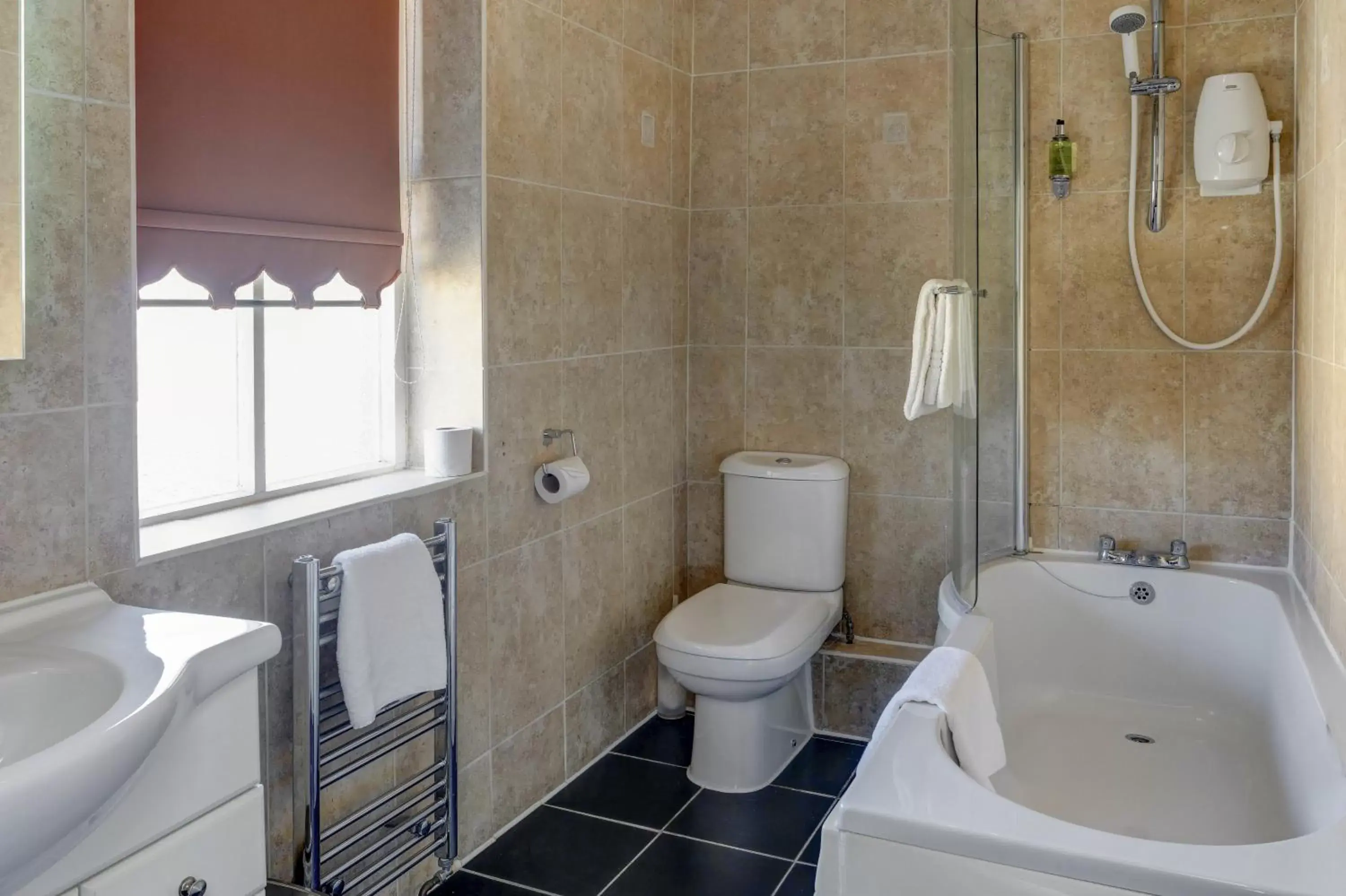 Bathroom in Best Western Claydon Hotel