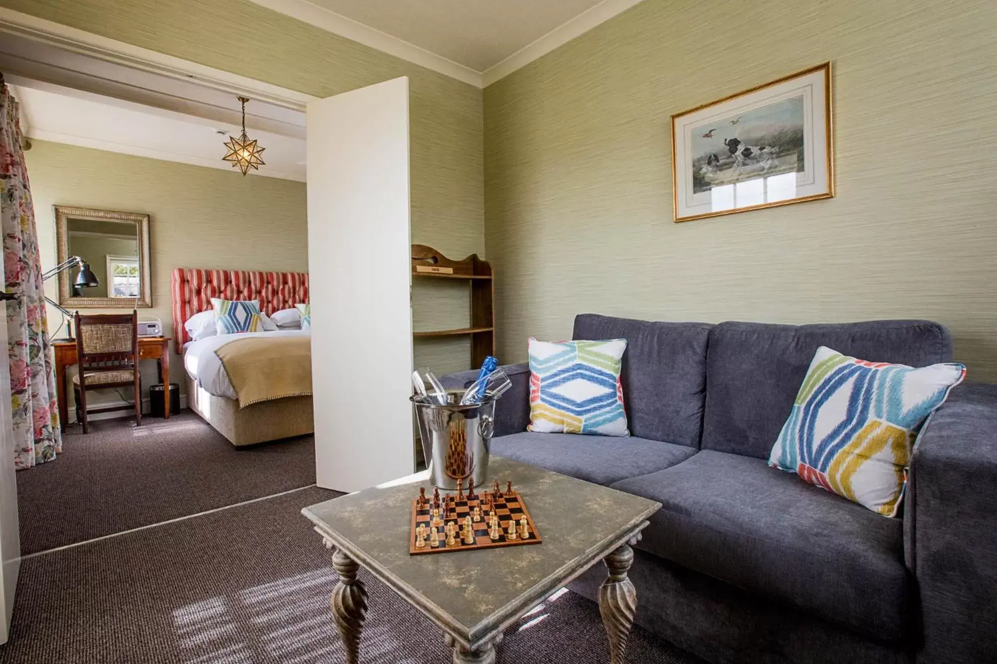 Bedroom, Seating Area in The Hawk Inn