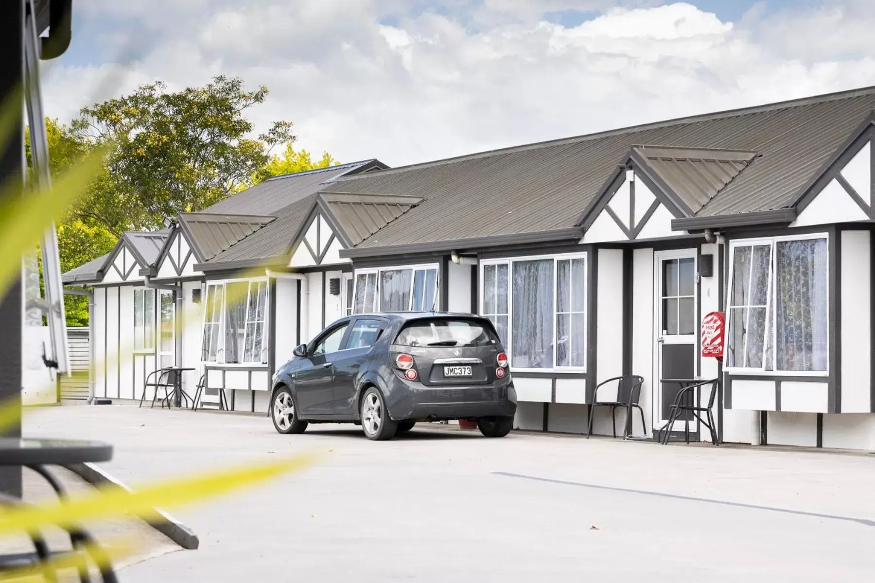 Parking, Property Building in Tudor Park Motel