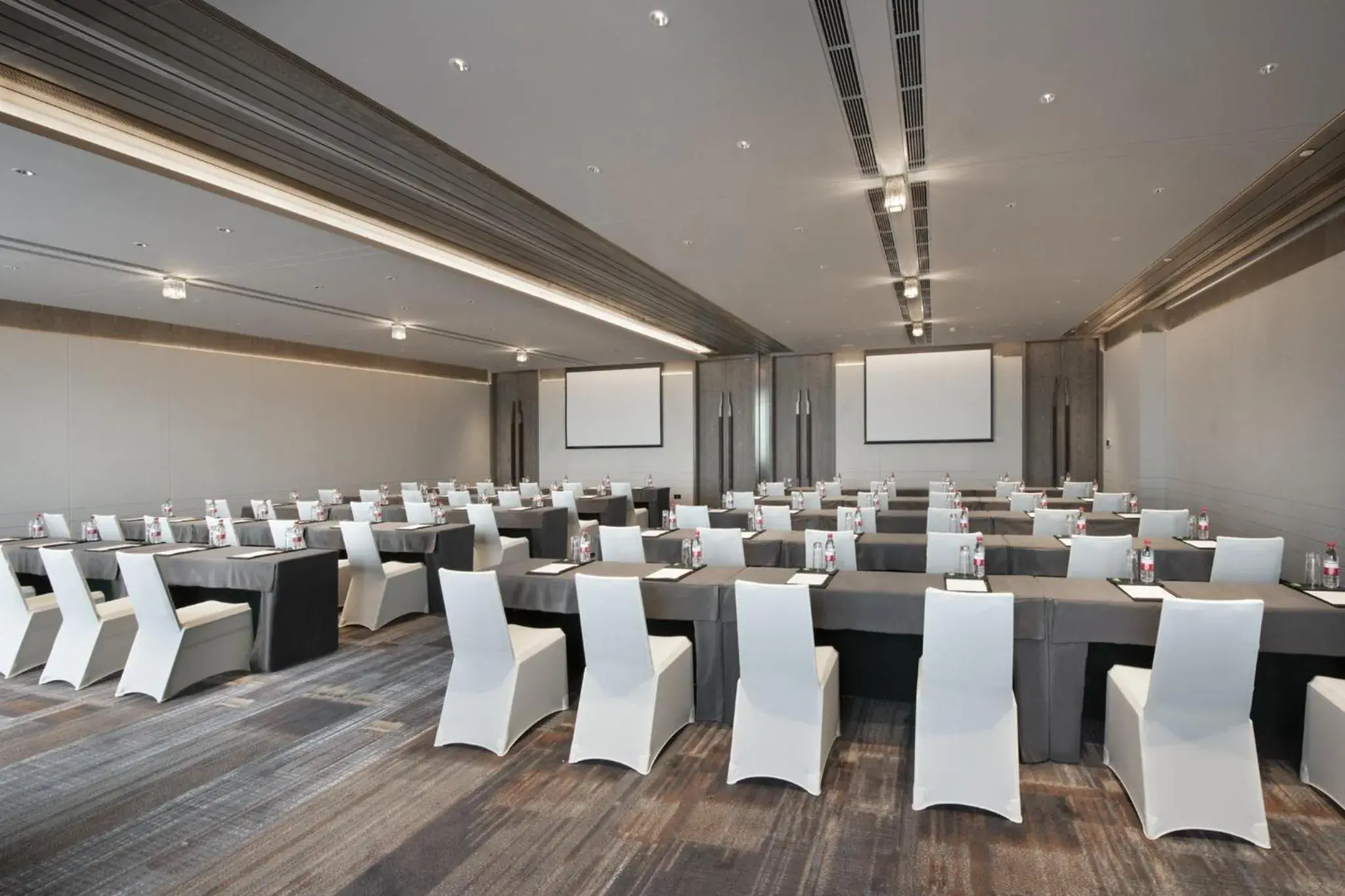 Banquet/Function facilities in Crowne Plaza Wuhan Optics Valley, an IHG Hotel