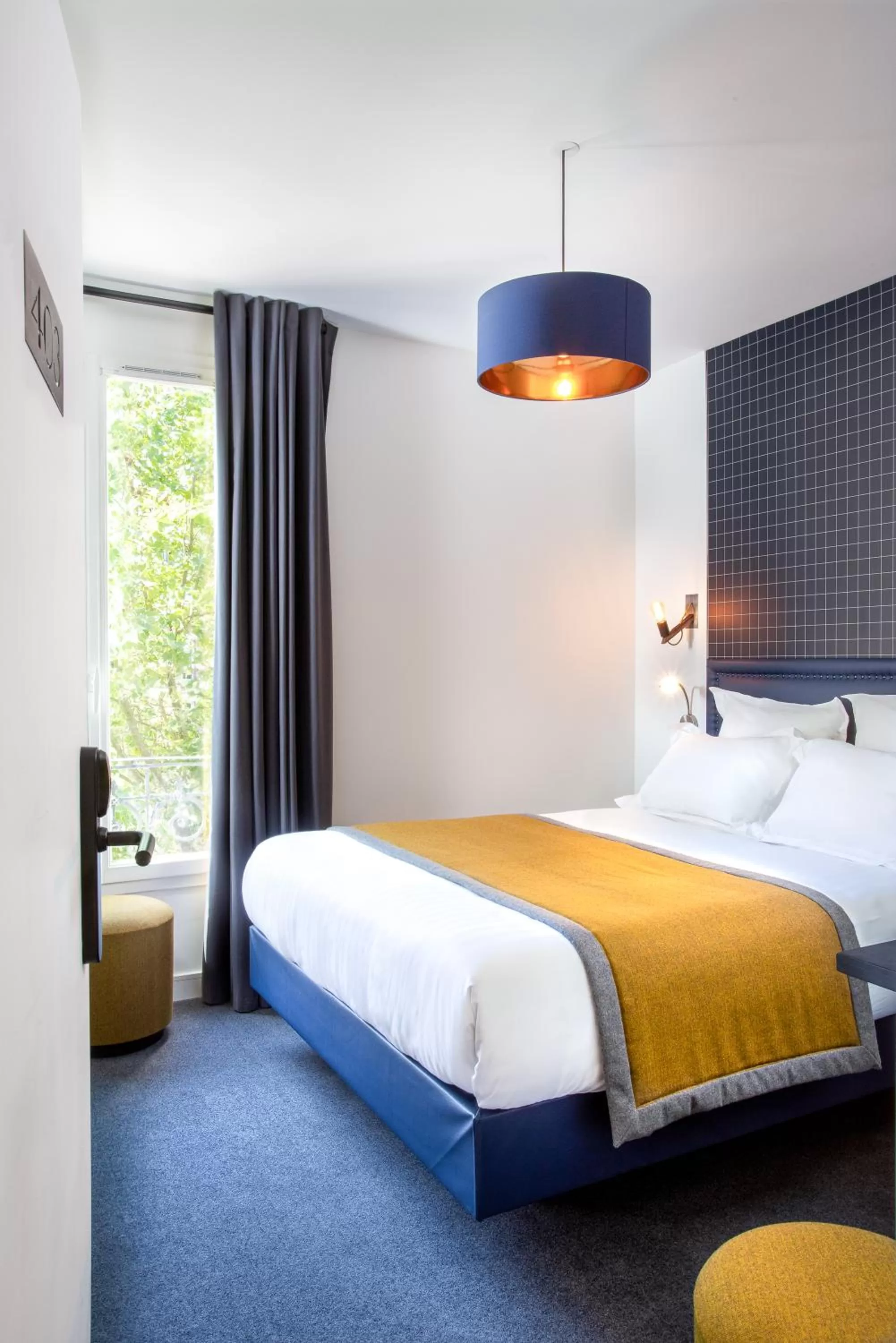 Photo of the whole room, Bed in Hôtel Clarisse