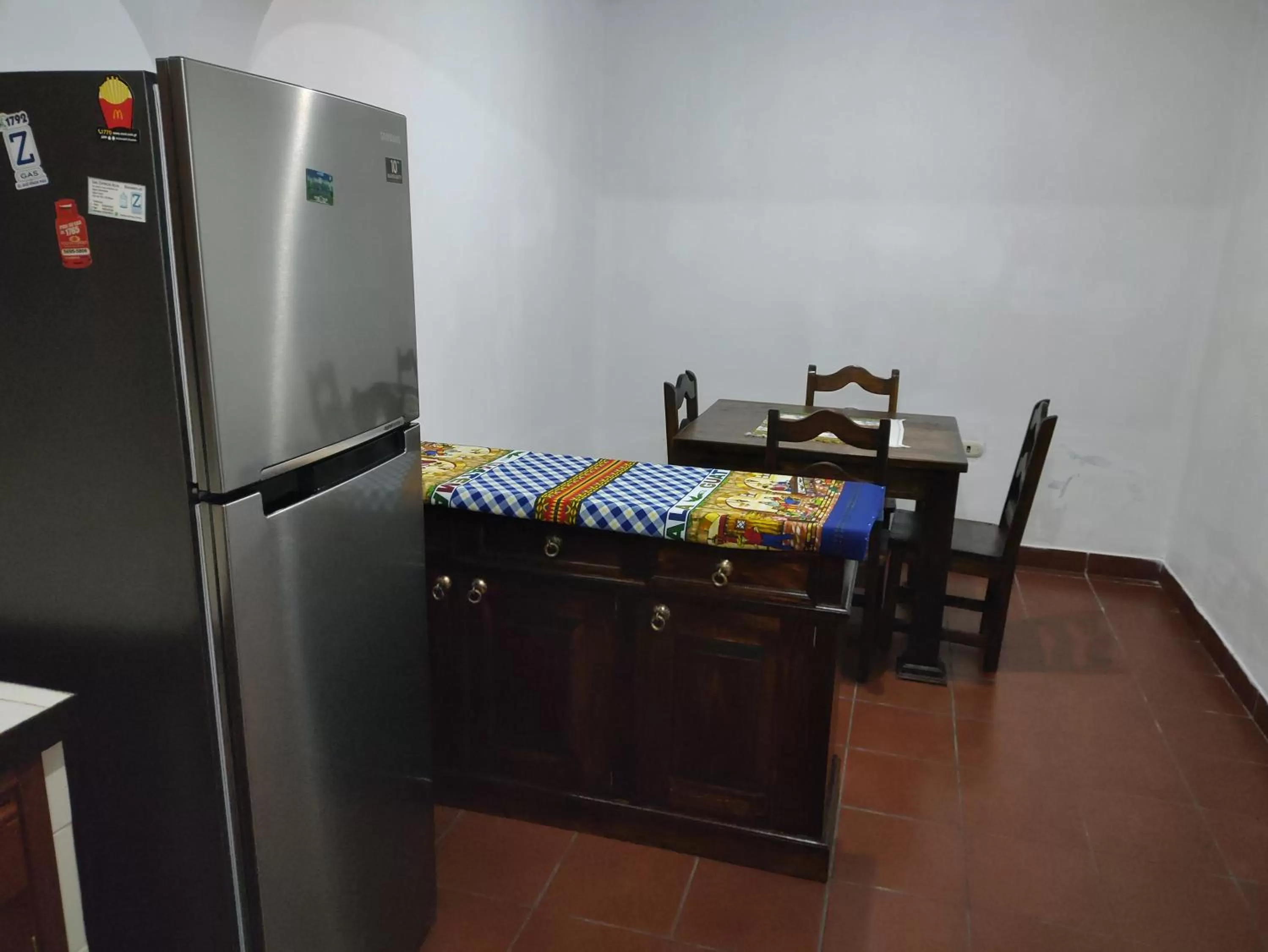 Communal kitchen, Kitchen/Kitchenette in Francisco's rest house hotel