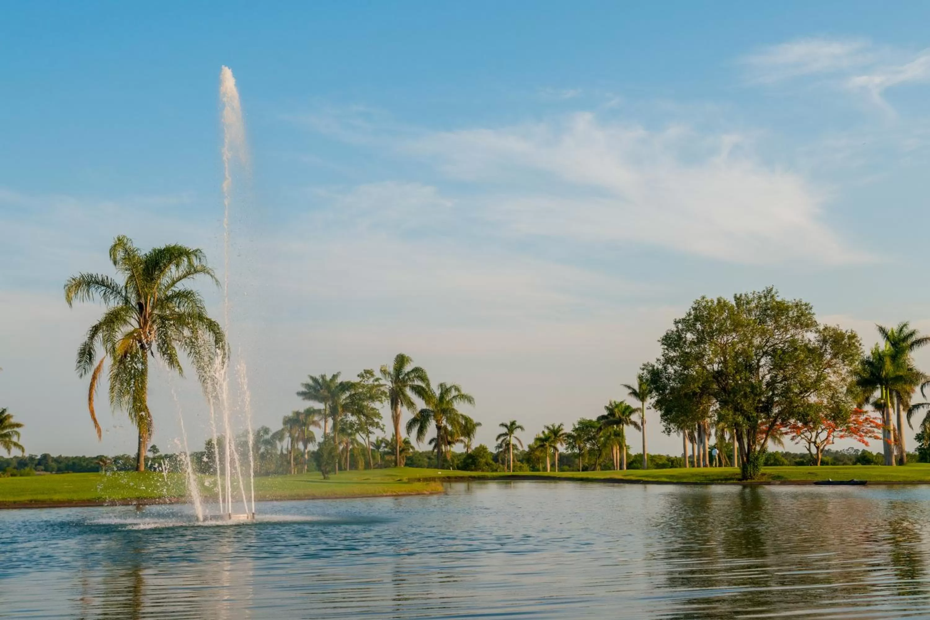 Lake view, Swimming Pool in Wish Foz do Iguaçu