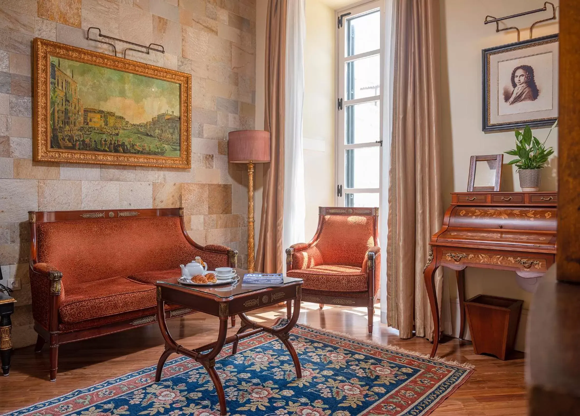 Living room, Seating Area in The Pucic Palace