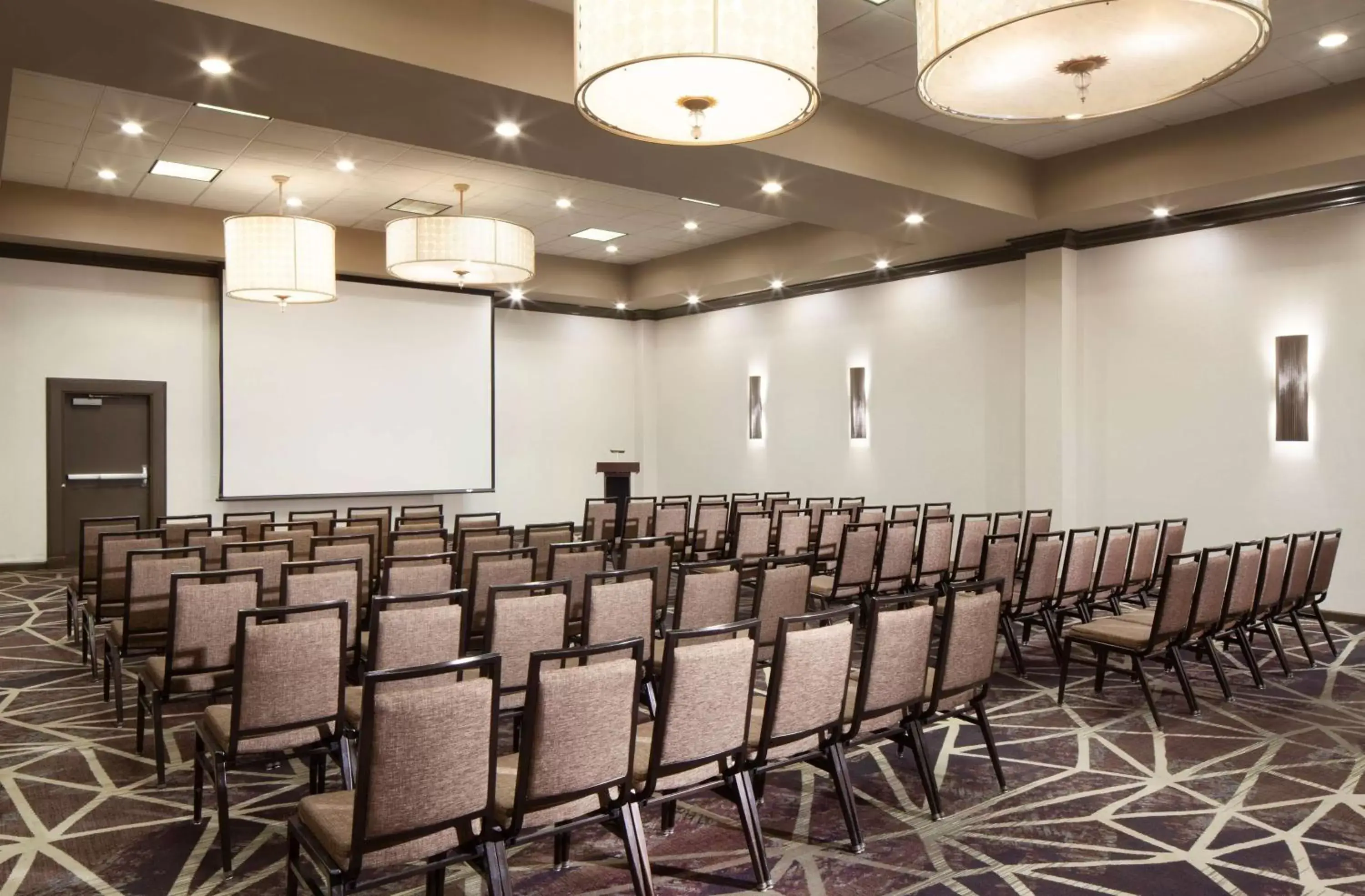 Meeting/conference room in Embassy Suites by Hilton Philadelphia Airport
