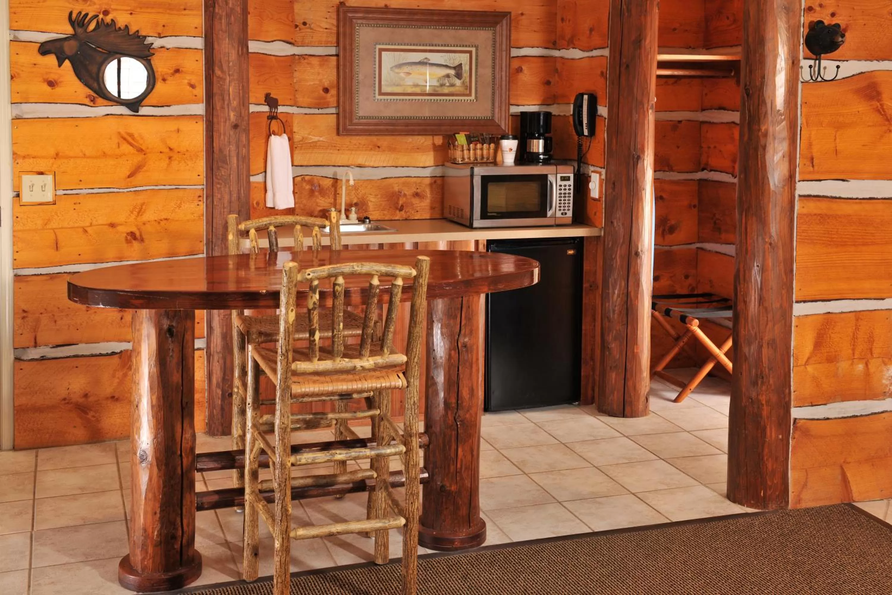 Coffee/tea facilities in Cedar Creek Hotel Wausau - Rothschild