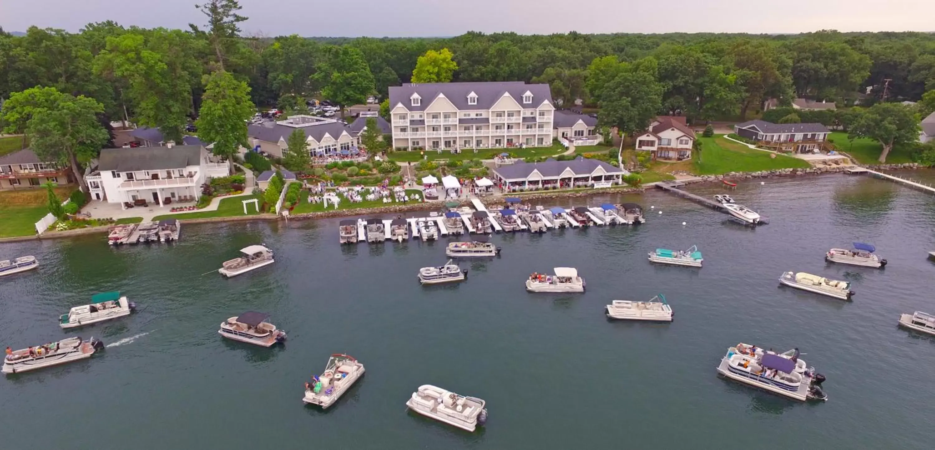 Neighbourhood, Neighborhood in Bay Pointe Inn