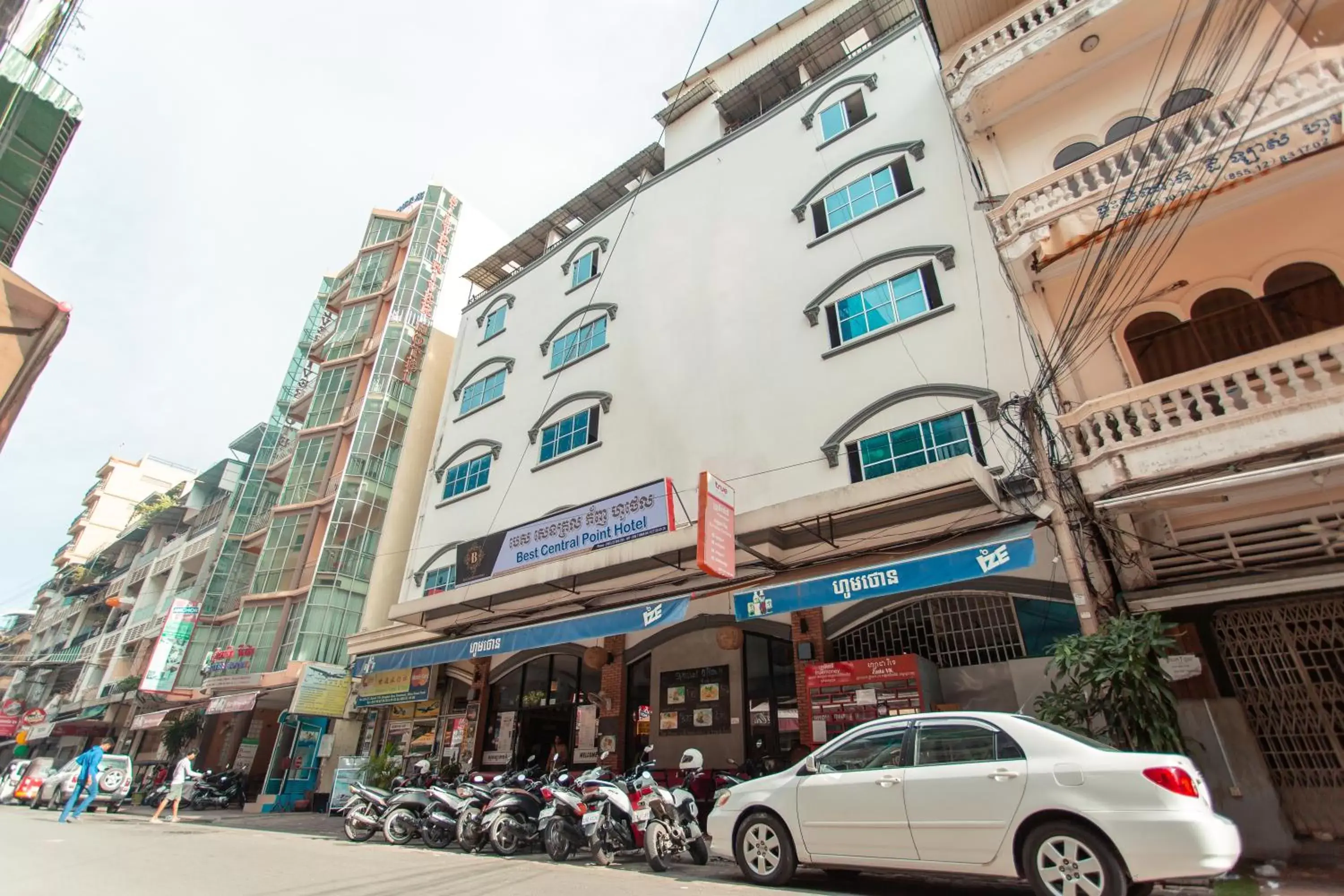 Property Building in Best Central Point Hotel