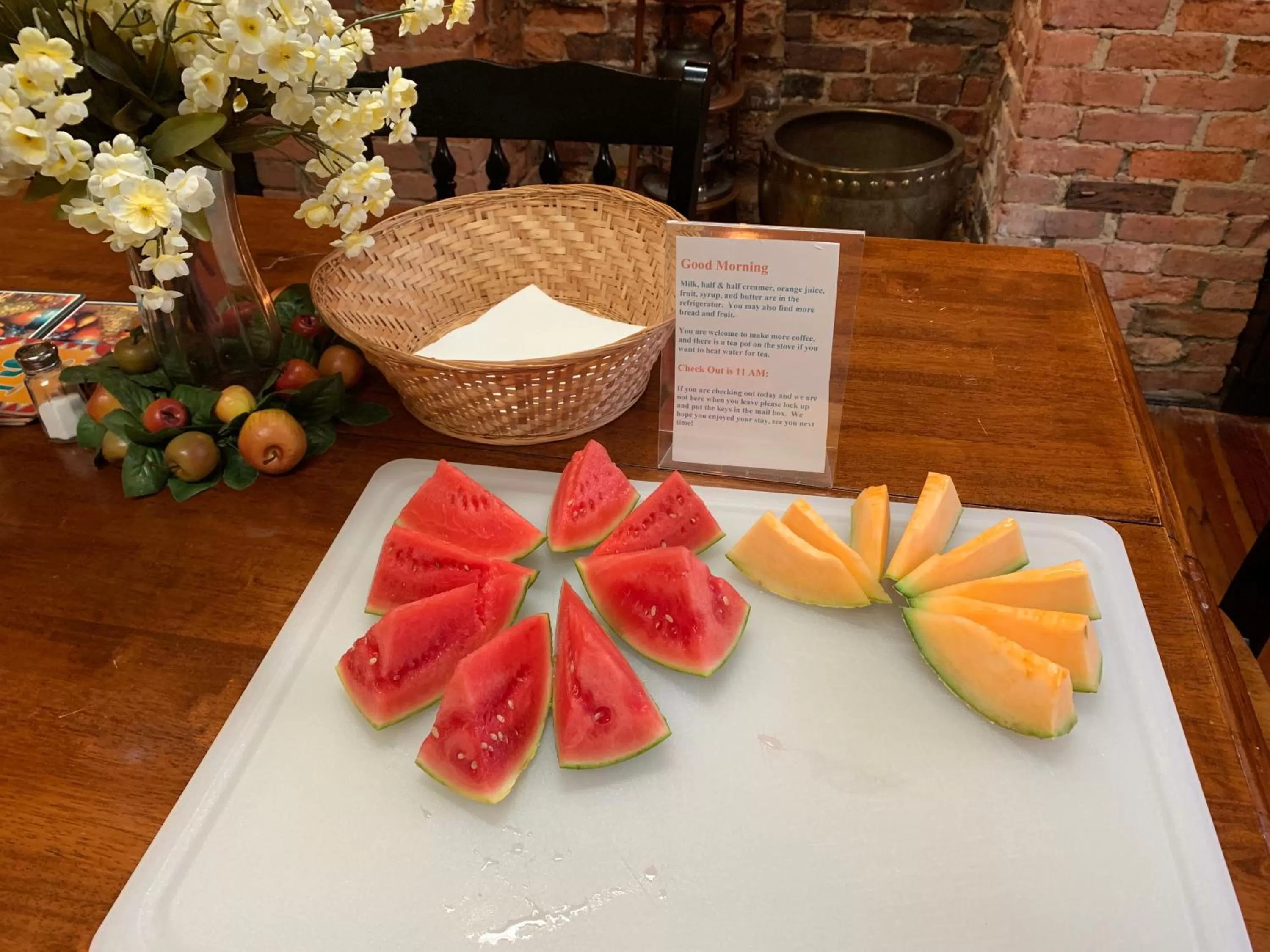 Breakfast in Bayberry House Bed and Breakfast