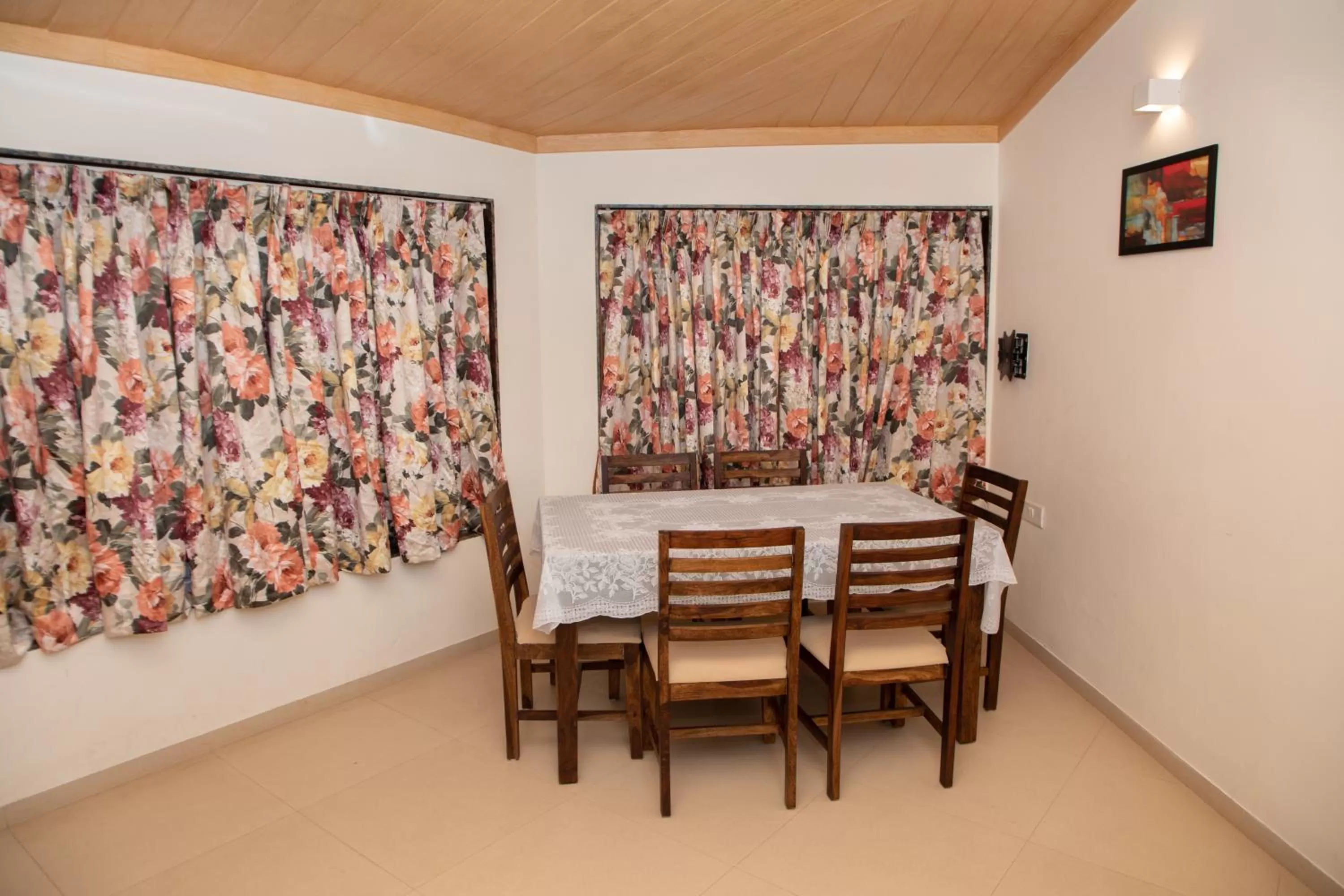 Dining area in Bella Vista Mahabaleshwar