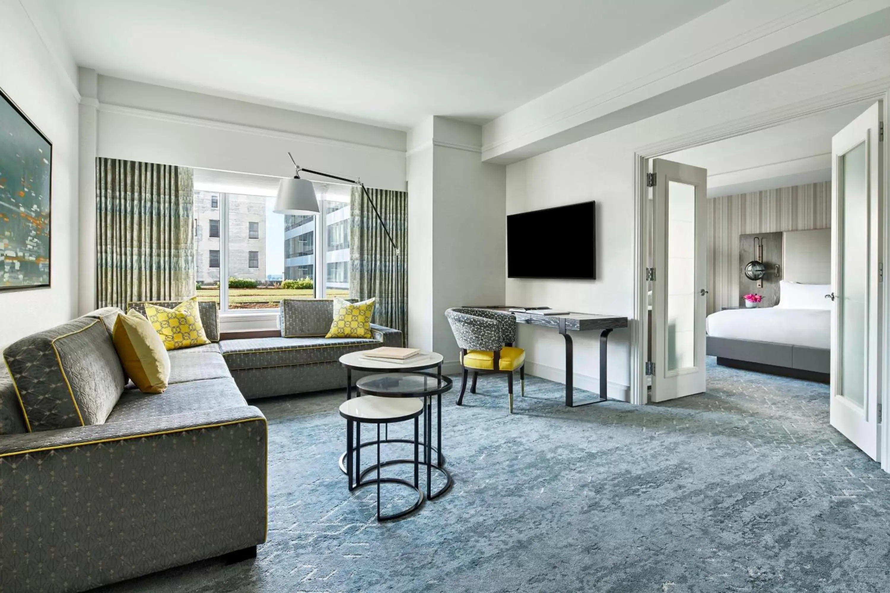 Photo of the whole room, Seating Area in The Ritz-Carlton, Boston