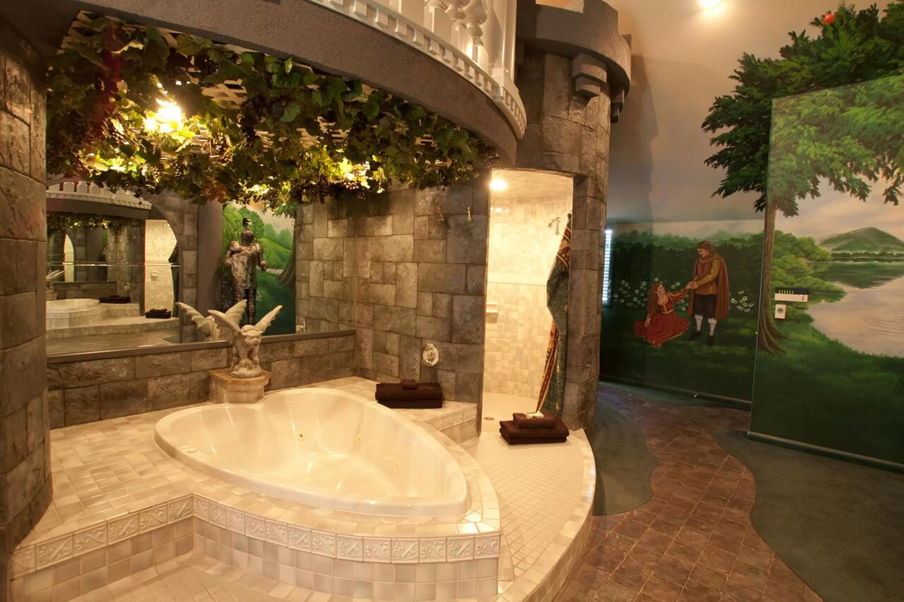 Black Swan Inn Luxurious Theme Rooms