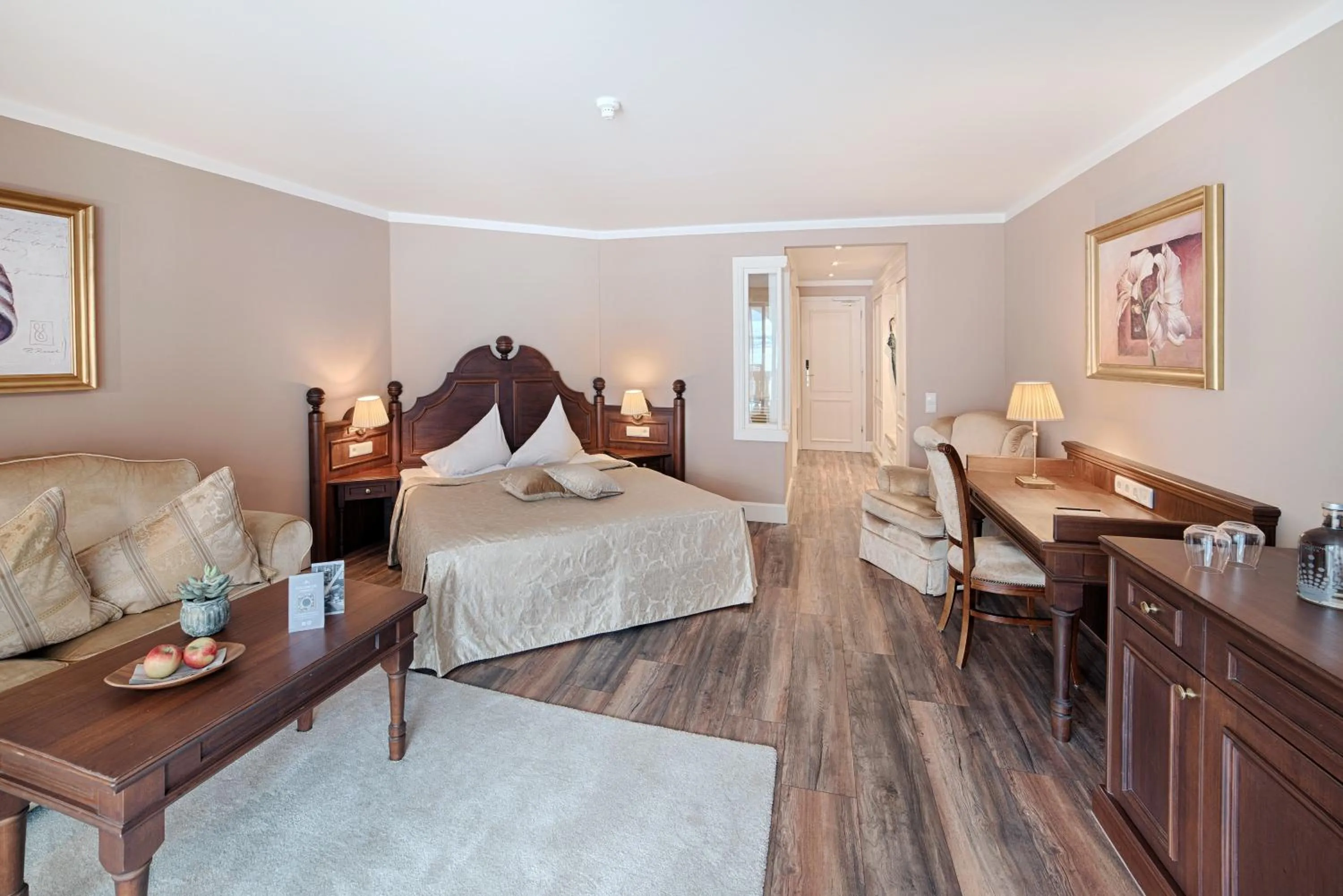 Photo of the whole room, Bed in Majestic - Unique Spa Resort