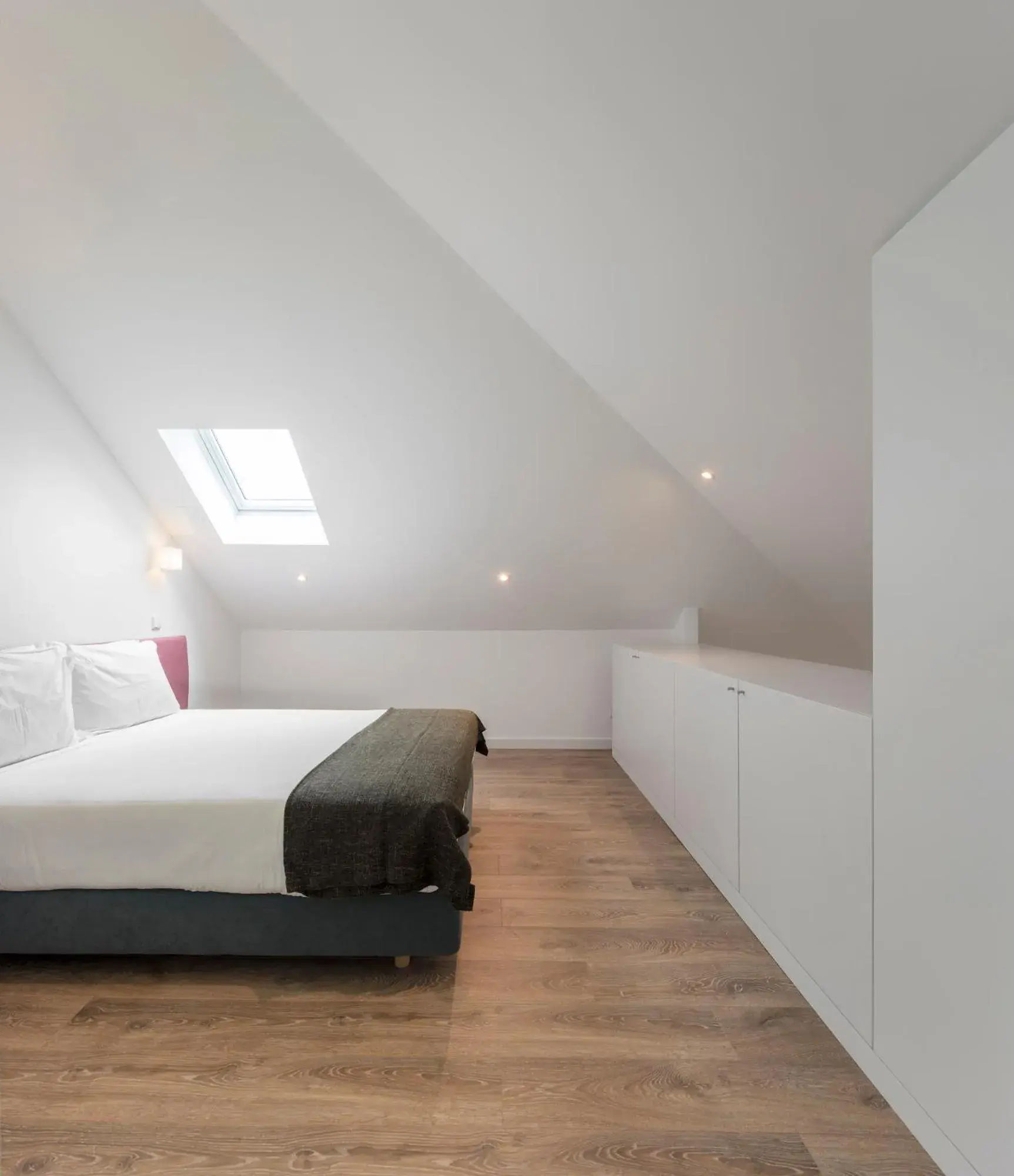 Bedroom, Bed in Lisbon Serviced Apartments - Chiado Emenda Bedroom, Bed in Lisbon Serviced Apartments - Chiado Emenda