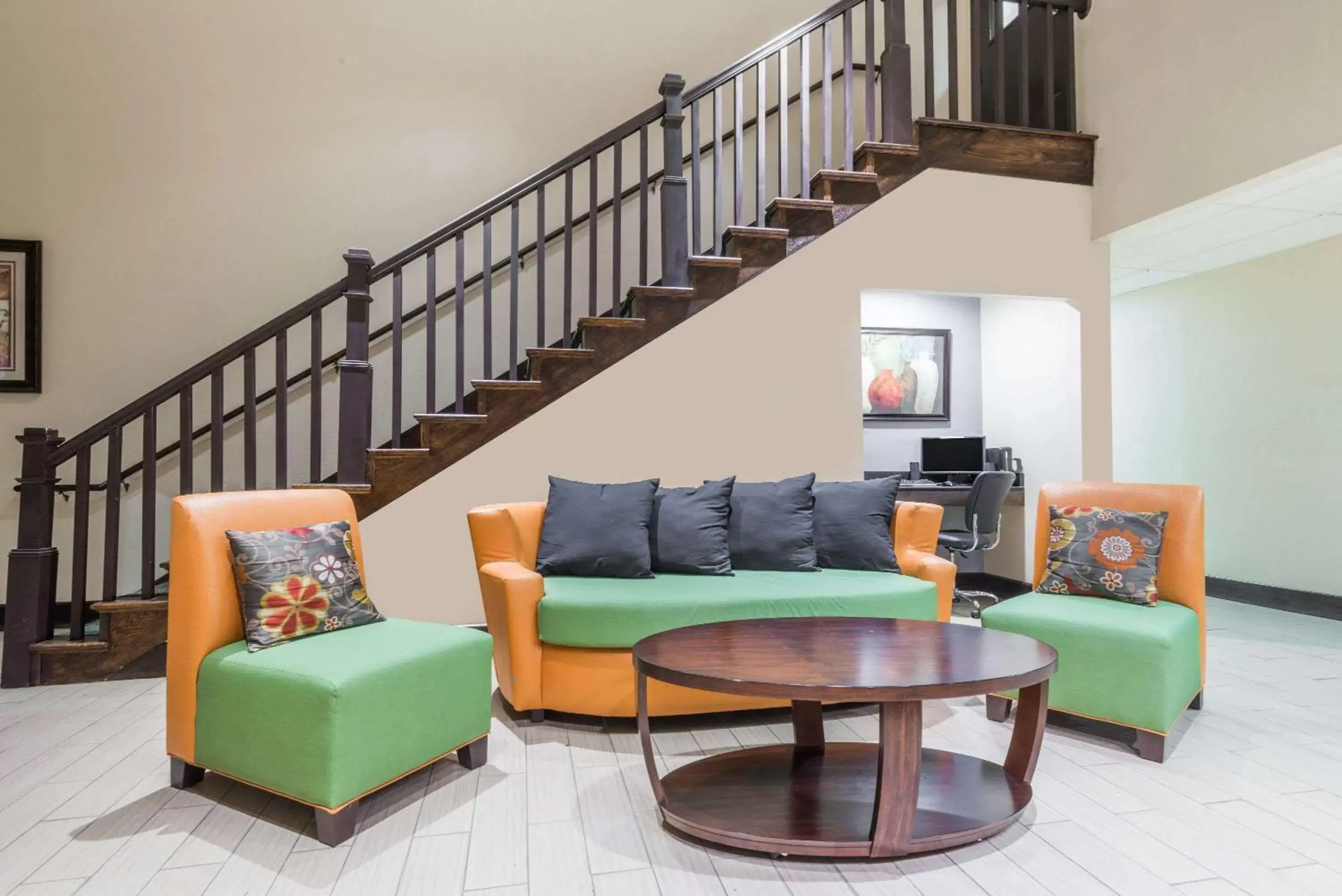 Lobby or reception, Seating Area in Days Inn by Wyndham Ashland