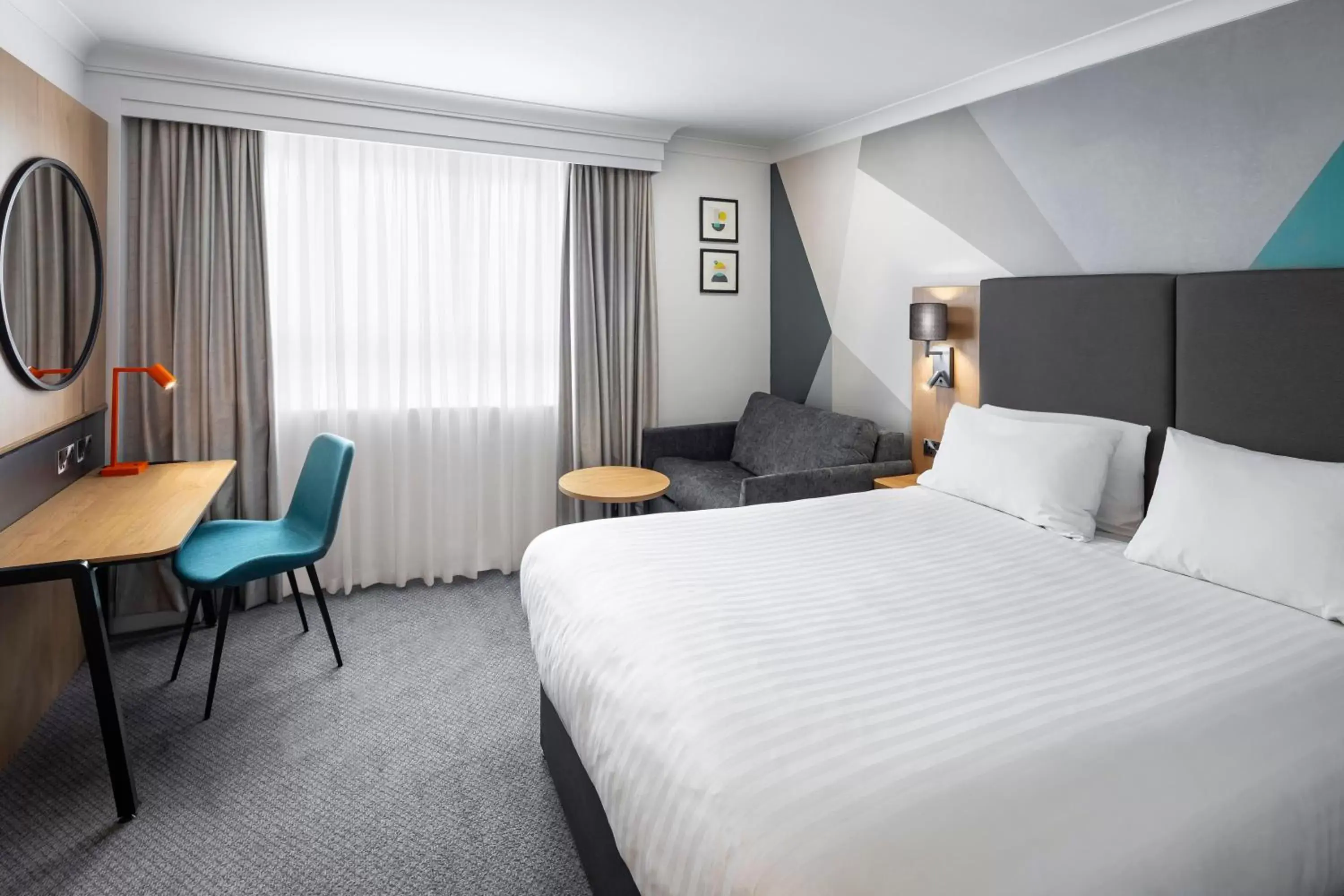 Bedroom, Bed in Holiday Inn Gloucester - Cheltenham, an IHG Hotel