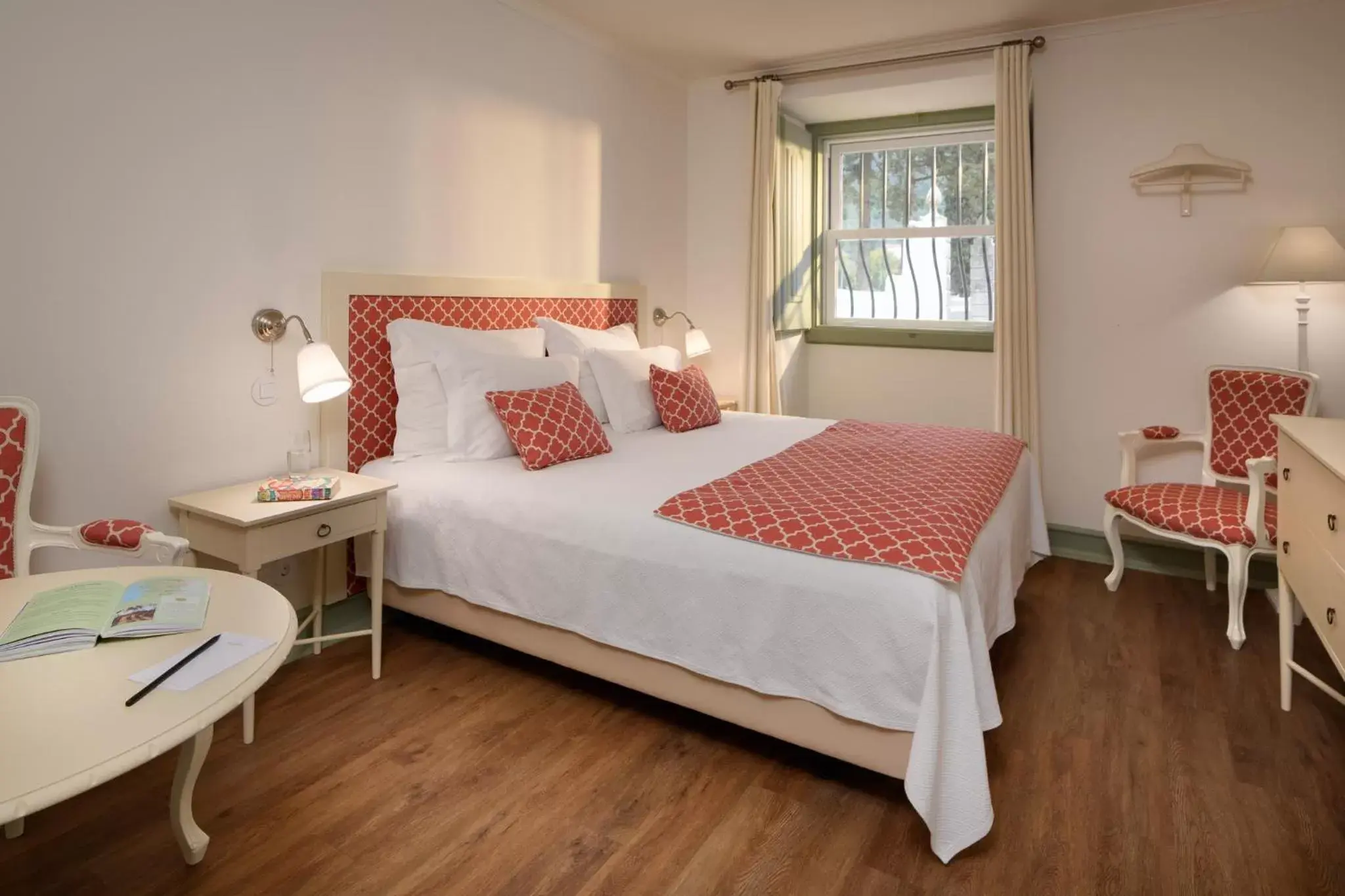 Bedroom, Bed in Hotel Casa Palmela - Small Luxury Hotels of The World, Hotel & Villas
