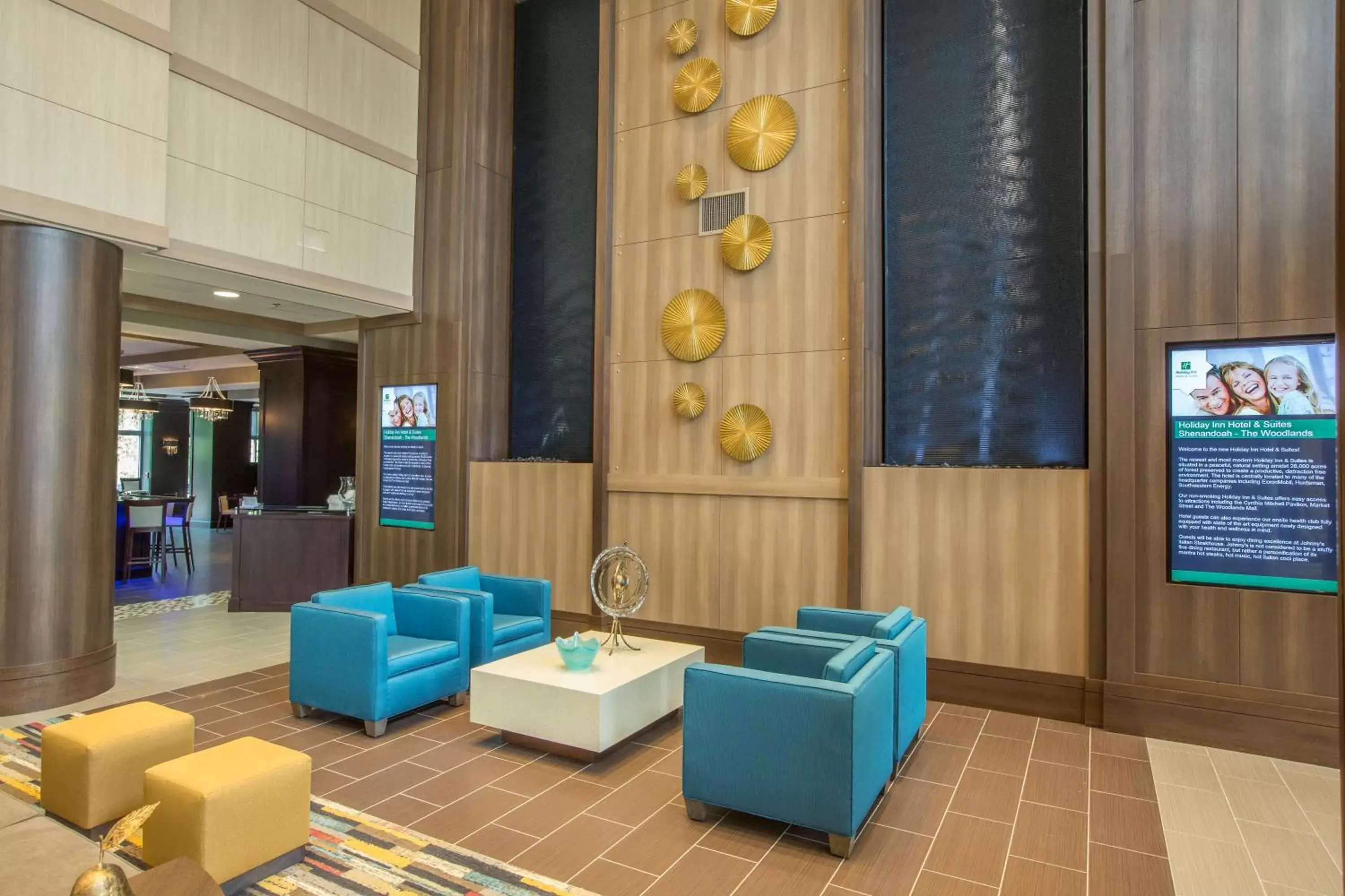 Property building, Lobby/Reception in Crowne Plaza Shenandoah - The Woodlands