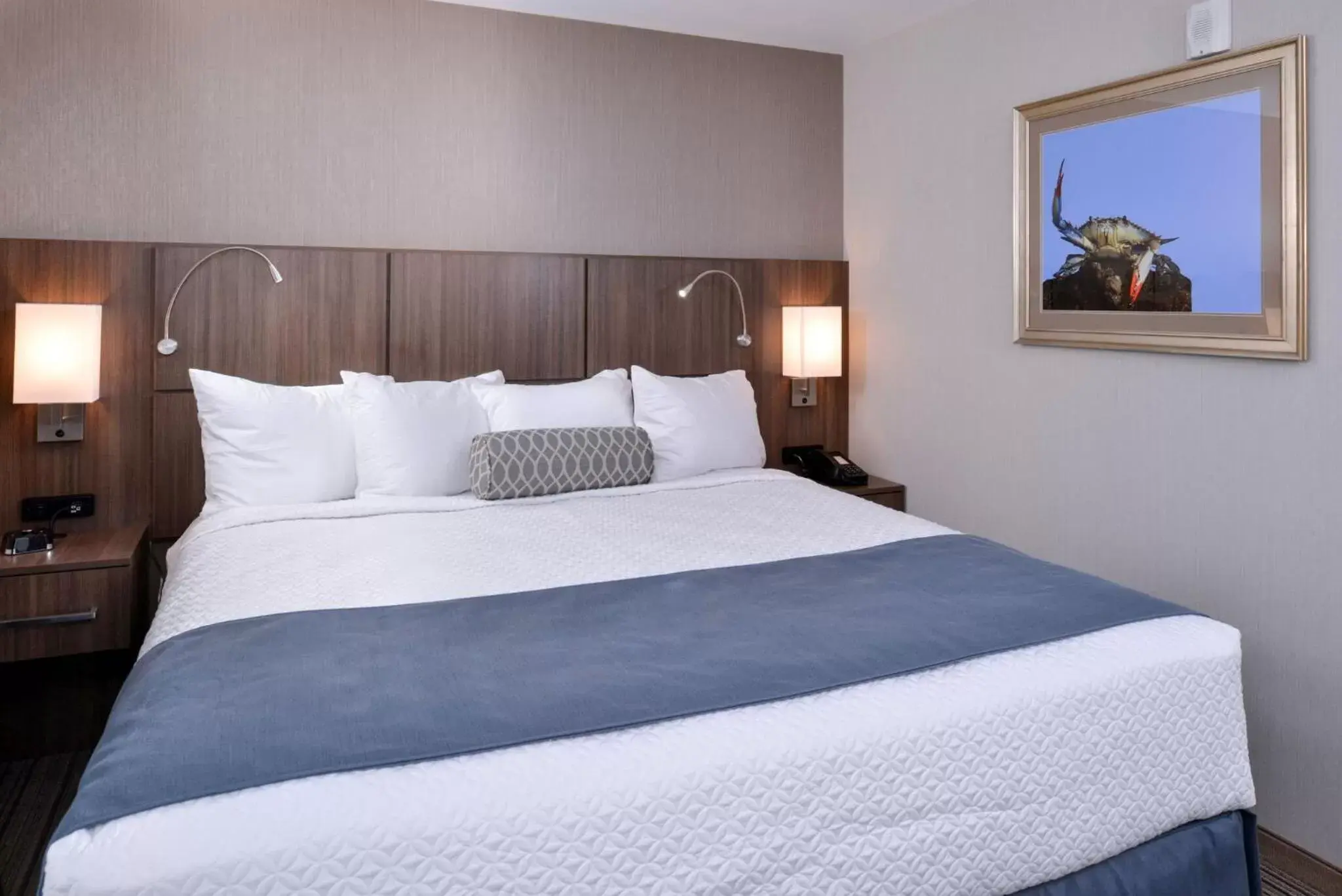 Deluxe King Room with Balcony in Anchored Inn at Hidden Harbor Deluxe King Room with Balcony in Anchored Inn at Hidden Harbor