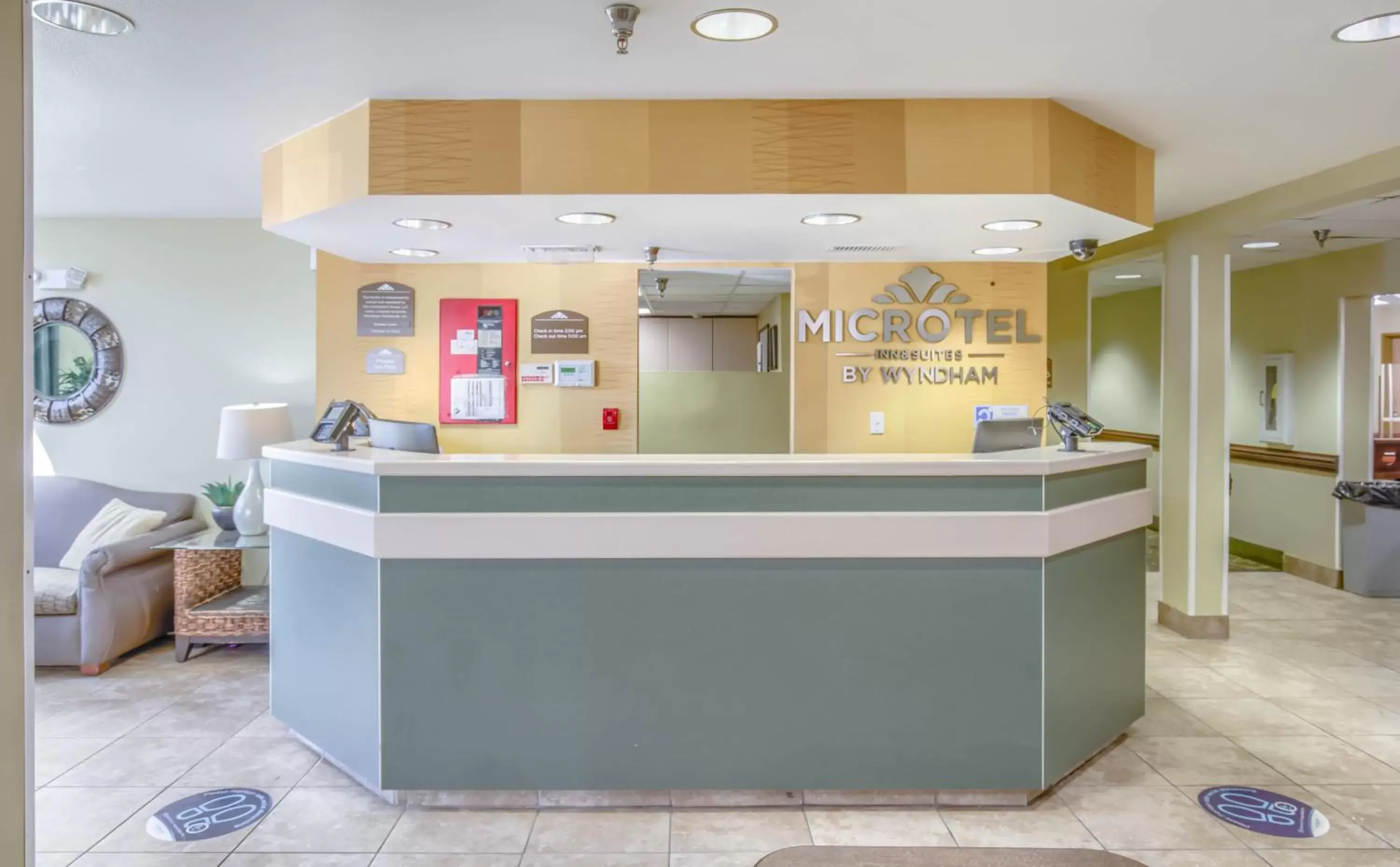Lobby or reception in Microtel Inn & Suites by Wyndham Gulf Shores