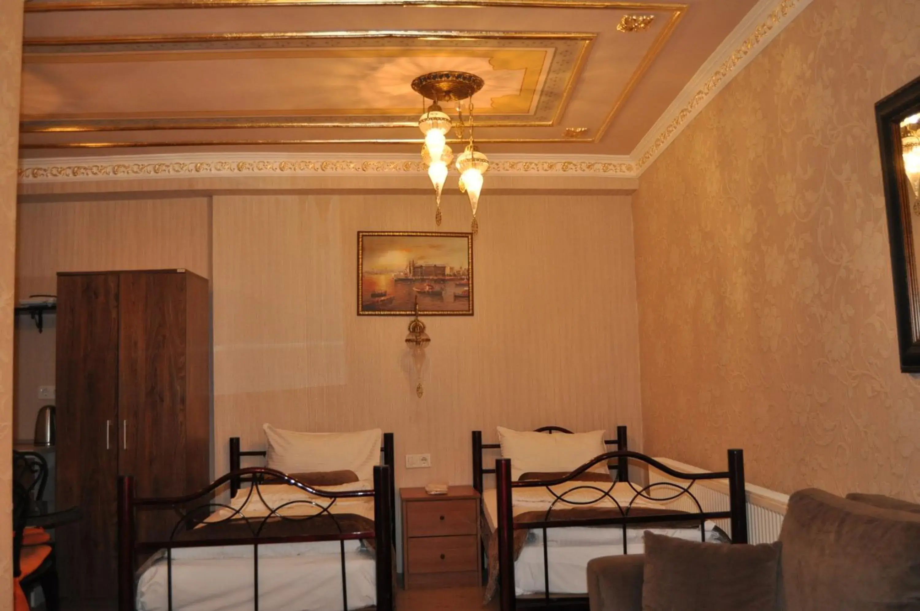 Bedroom, Restaurant/Places to Eat in Kaftan Hotel