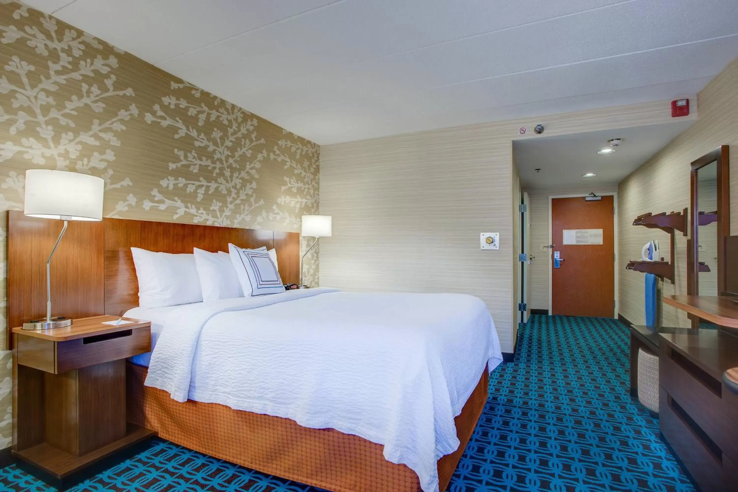 Photo of the whole room, Bed in Fairfield Inn by Marriott Burlington Williston