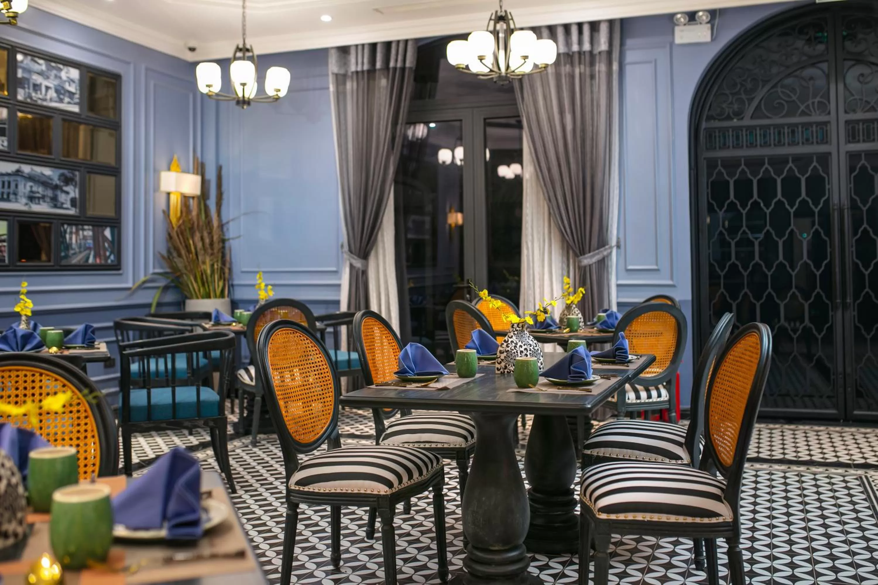 Restaurant/places to eat in The Secret HaLong