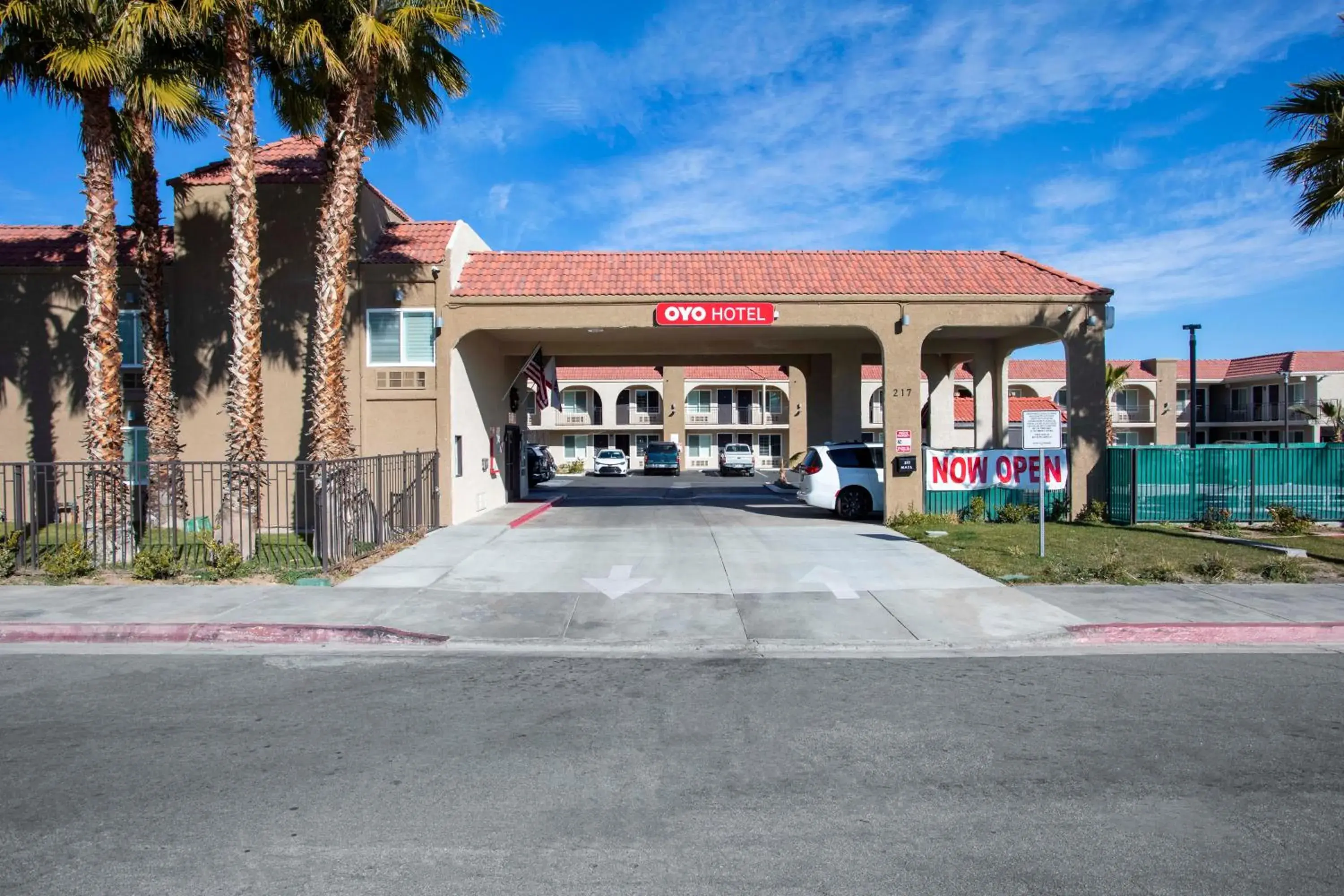 Facade/entrance, Property Building in OYO Hotel Palmdale - Antelope Valley