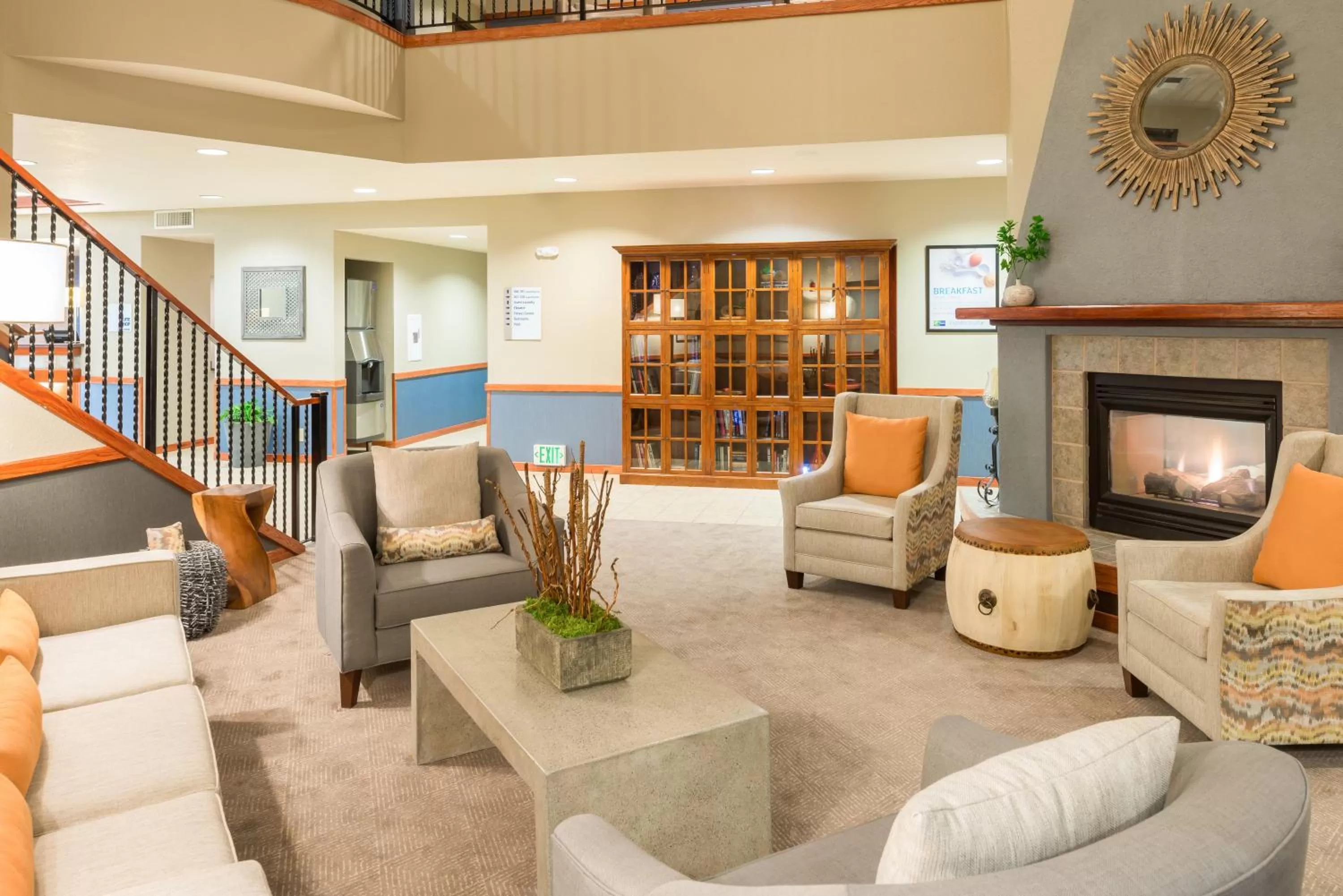 Lobby or reception in Holiday Inn Express Hotel & Suites Arcata/Eureka-Airport Area by IHG