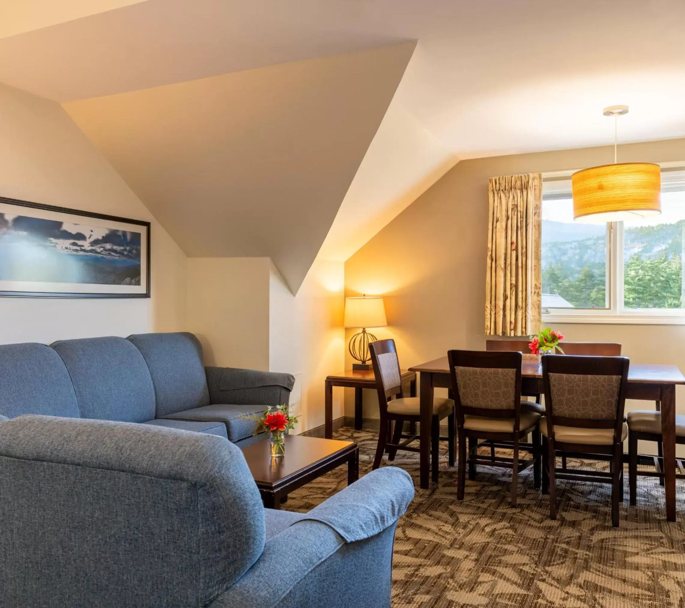 Living room in Grand Summit Hotel at Attitash Living room in Grand Summit Hotel at Attitash