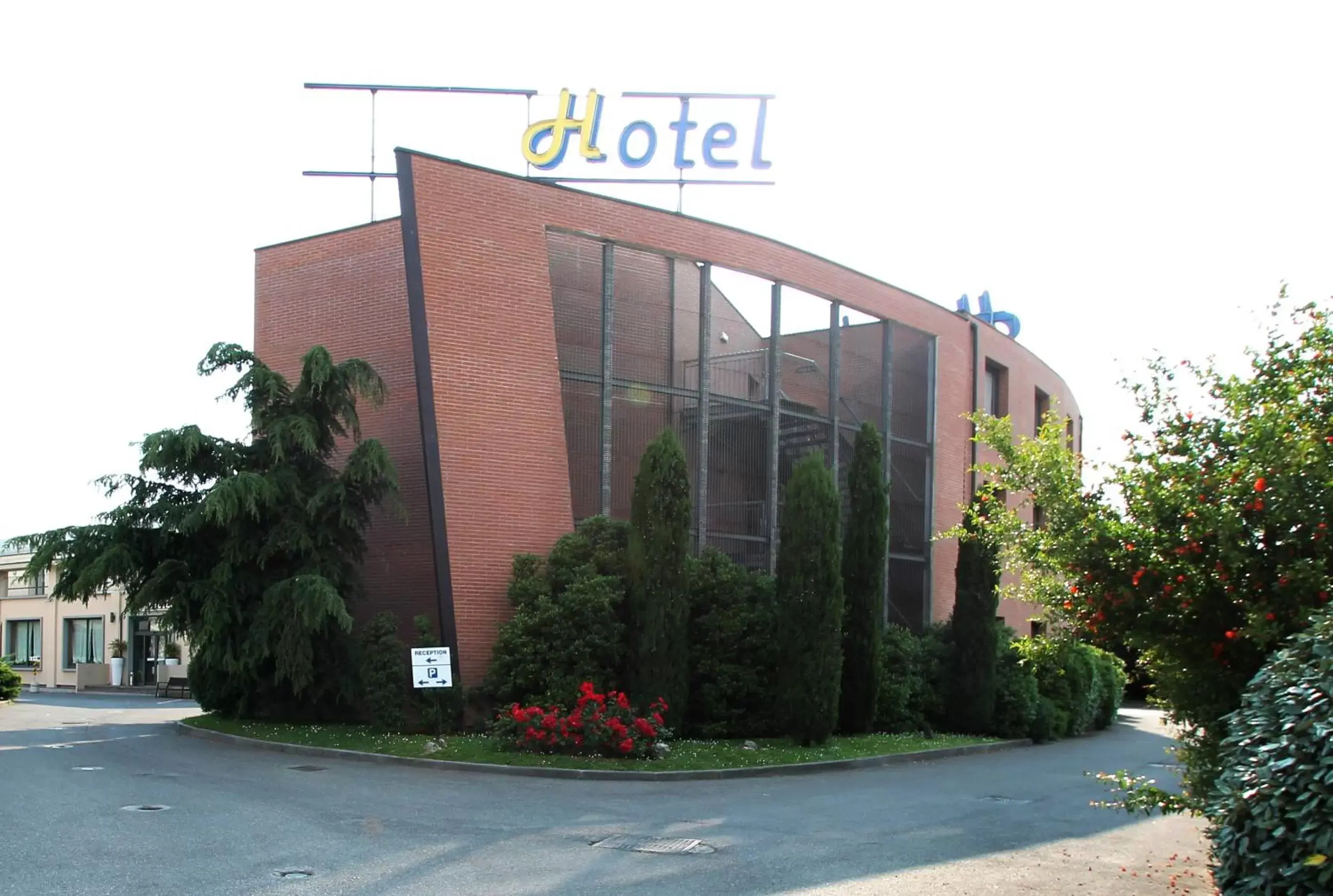 Nearby landmark, Property Building in MH Hotel Piacenza Fiera