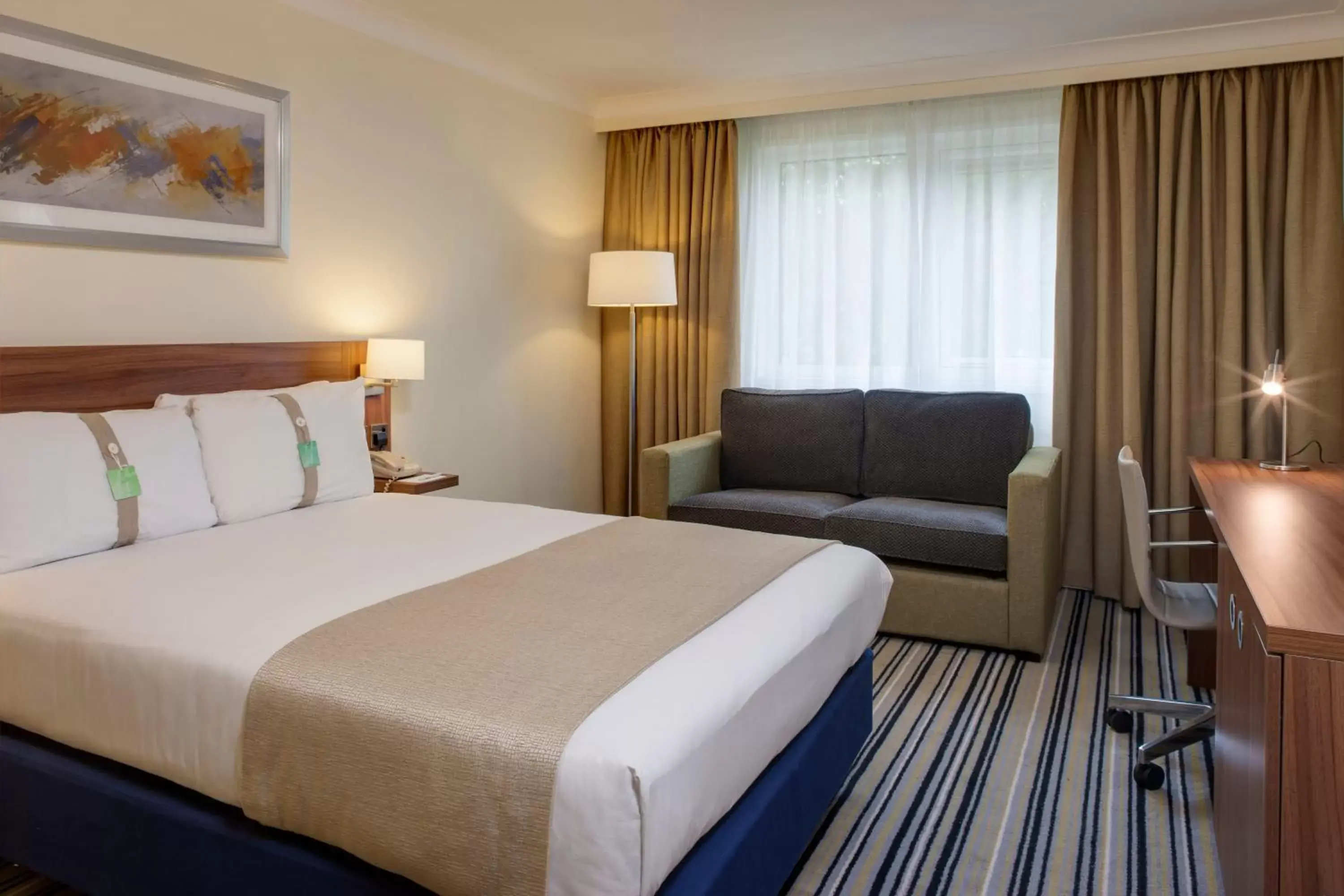 Photo of the whole room, Bed in Holiday Inn Stoke on Trent M6 Jct15, an IHG Hotel