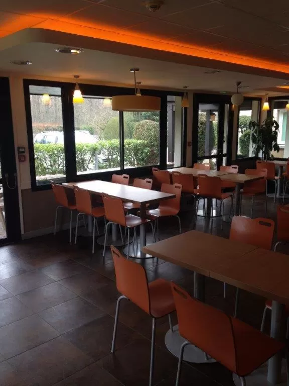 Day in Ibis Budget Rambouillet